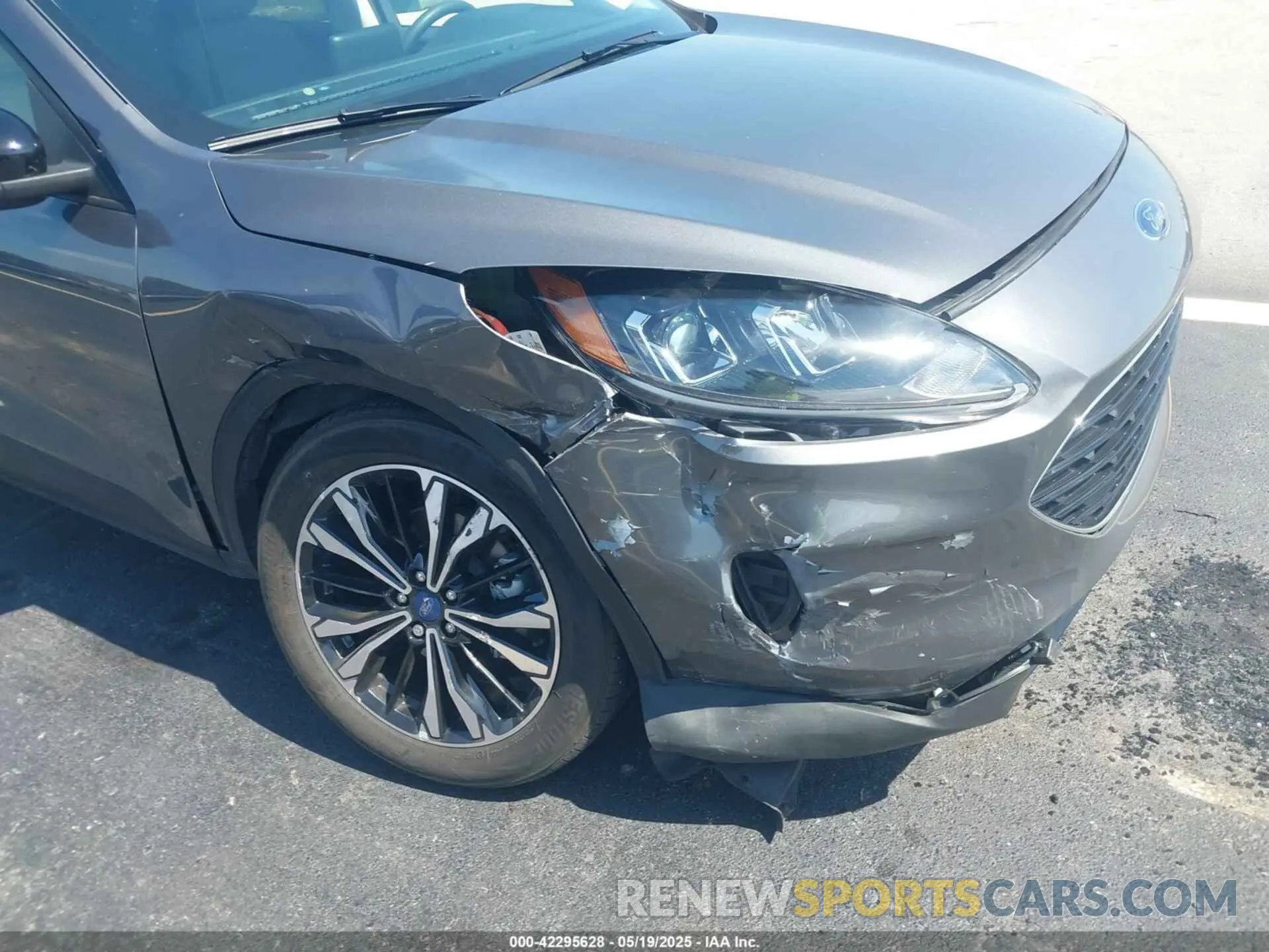 6 Photograph of a damaged car 1FMCU0BZ4MUB14560 FORD ESCAPE 2021
