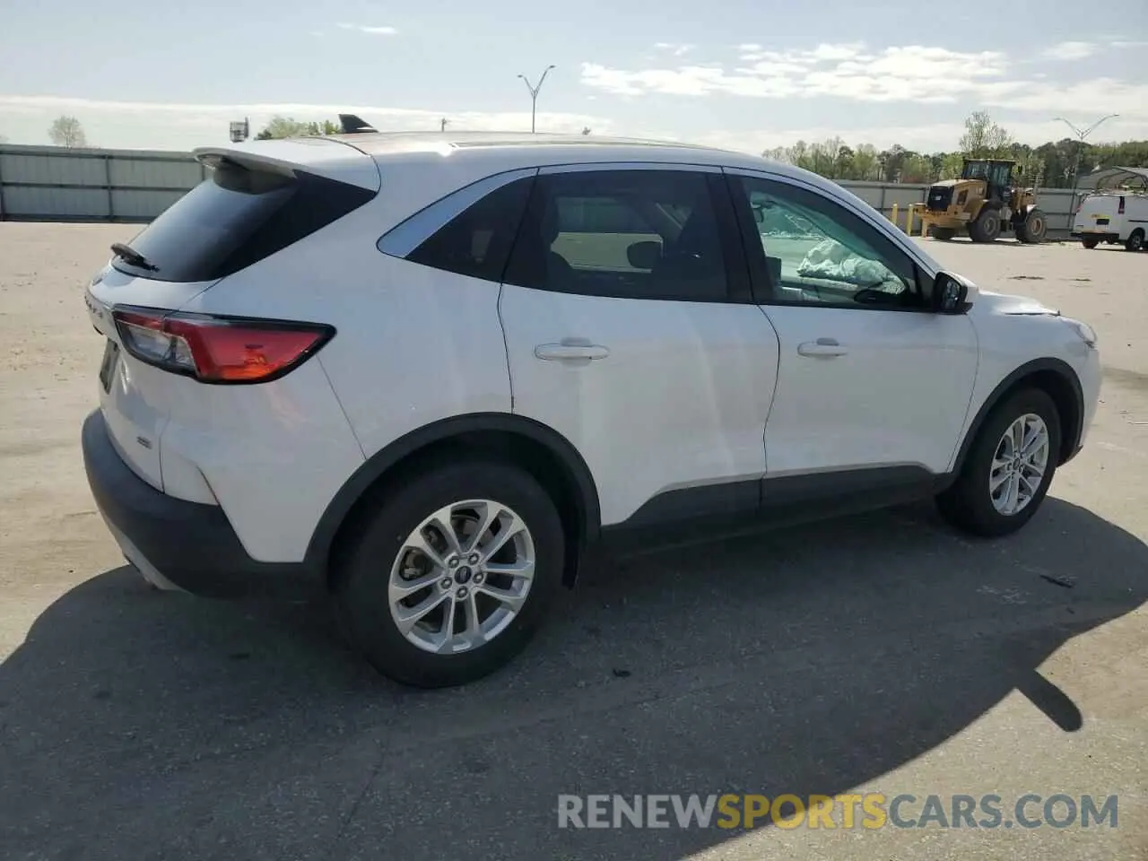 3 Photograph of a damaged car 1FMCU0BZ8MUA03767 FORD ESCAPE 2021