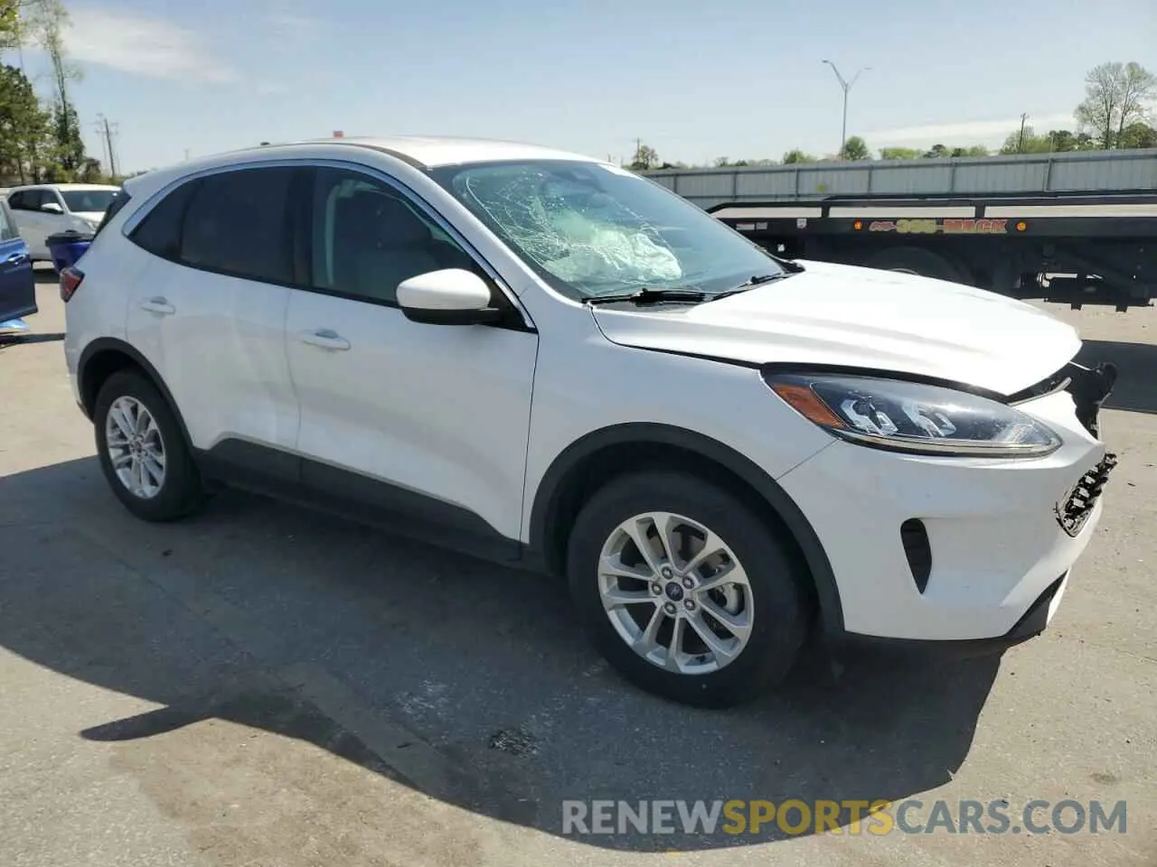 4 Photograph of a damaged car 1FMCU0BZ8MUA03767 FORD ESCAPE 2021