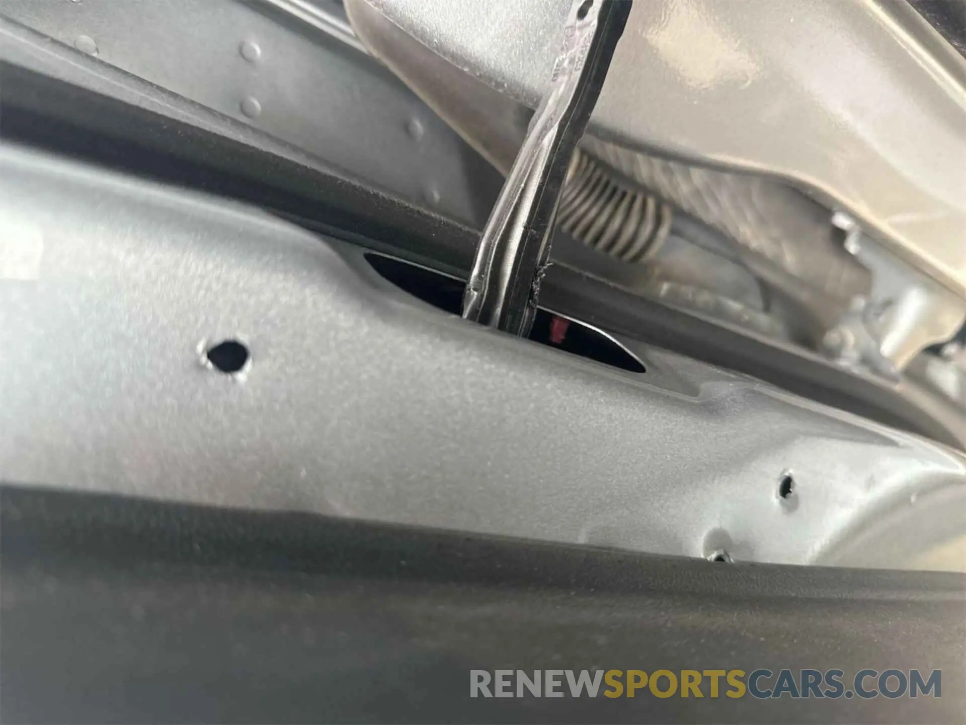 19 Photograph of a damaged car 1FMCU0CZ1MUB25630 FORD ESCAPE 2021