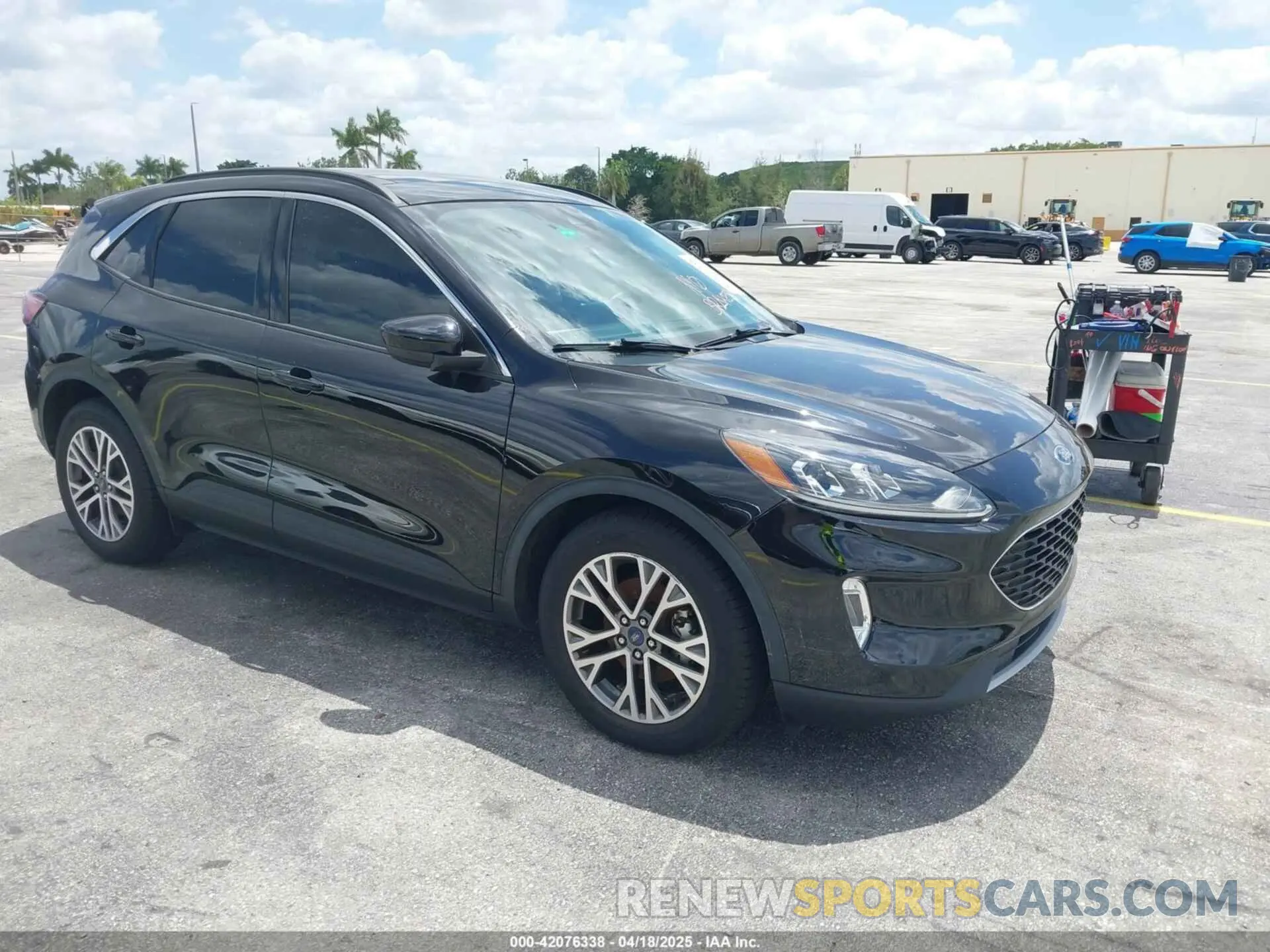 1 Photograph of a damaged car 1FMCU0CZ2MUA69178 FORD ESCAPE 2021