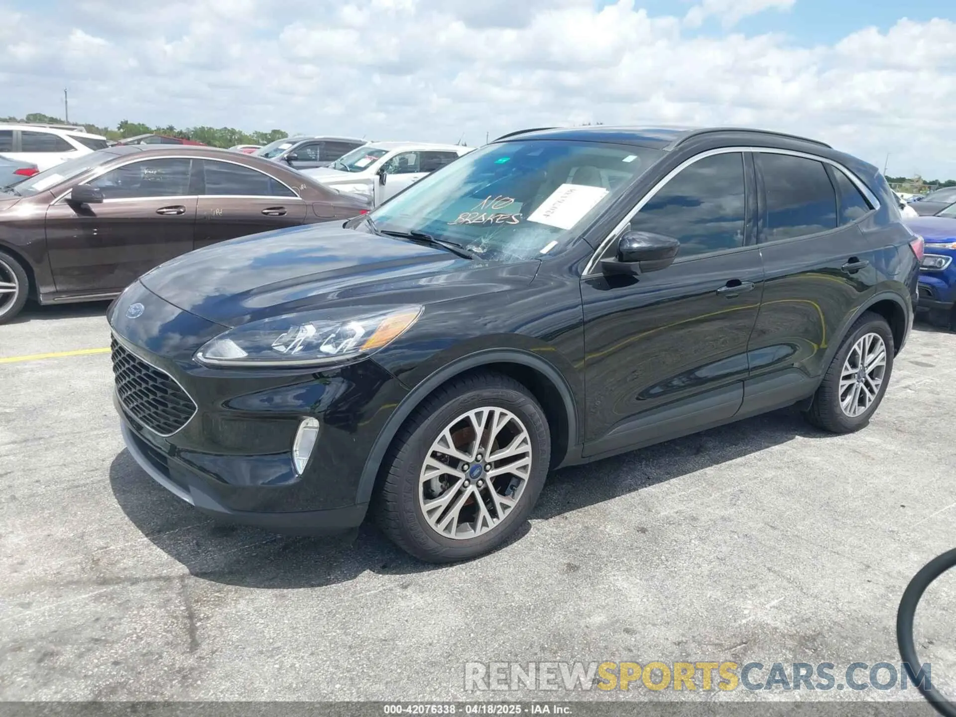 2 Photograph of a damaged car 1FMCU0CZ2MUA69178 FORD ESCAPE 2021