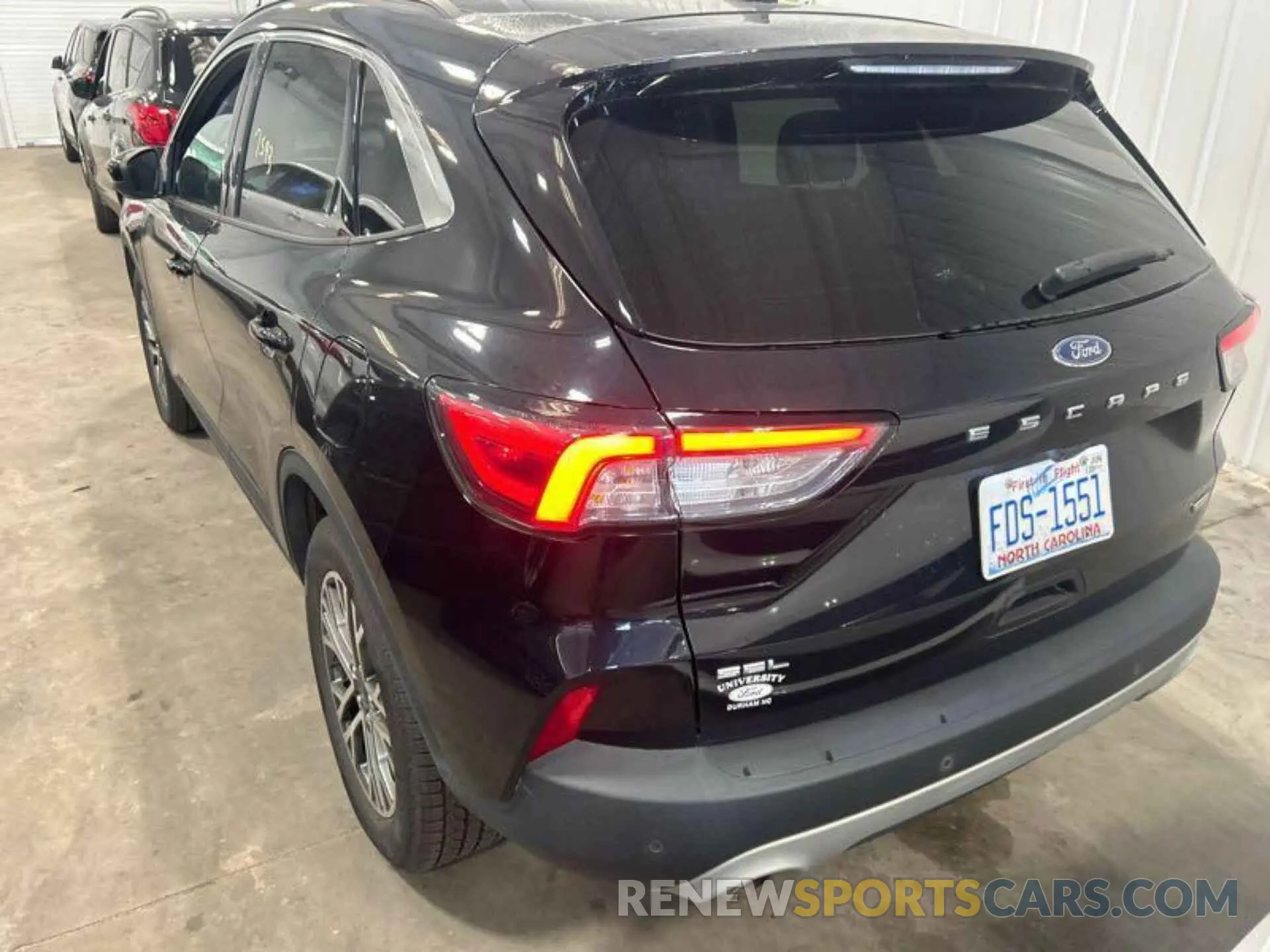 1 Photograph of a damaged car 1FMCU0CZ3MUB25404 FORD ESCAPE 2021
