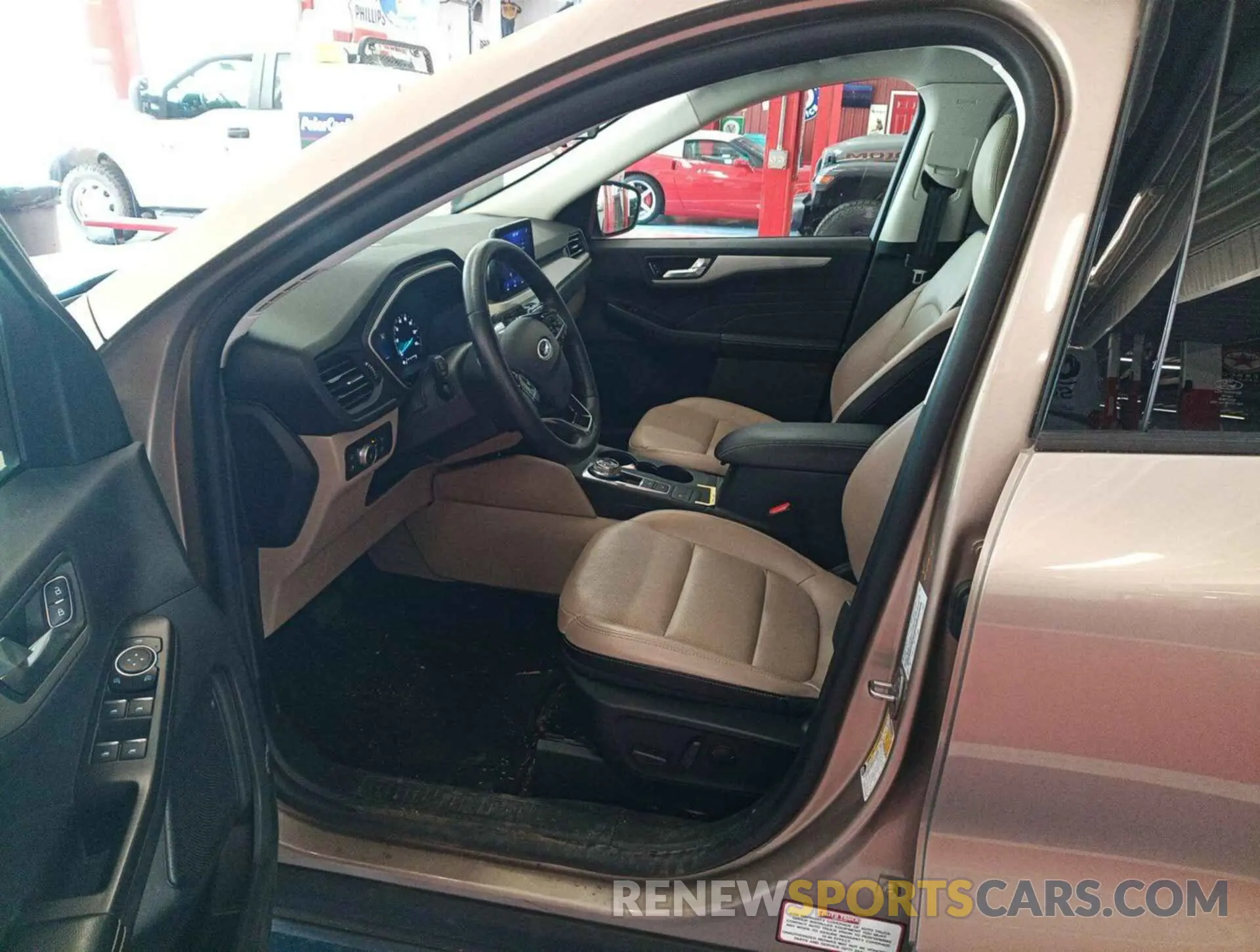 7 Photograph of a damaged car 1FMCU0CZ4MUA54391 FORD ESCAPE 2021