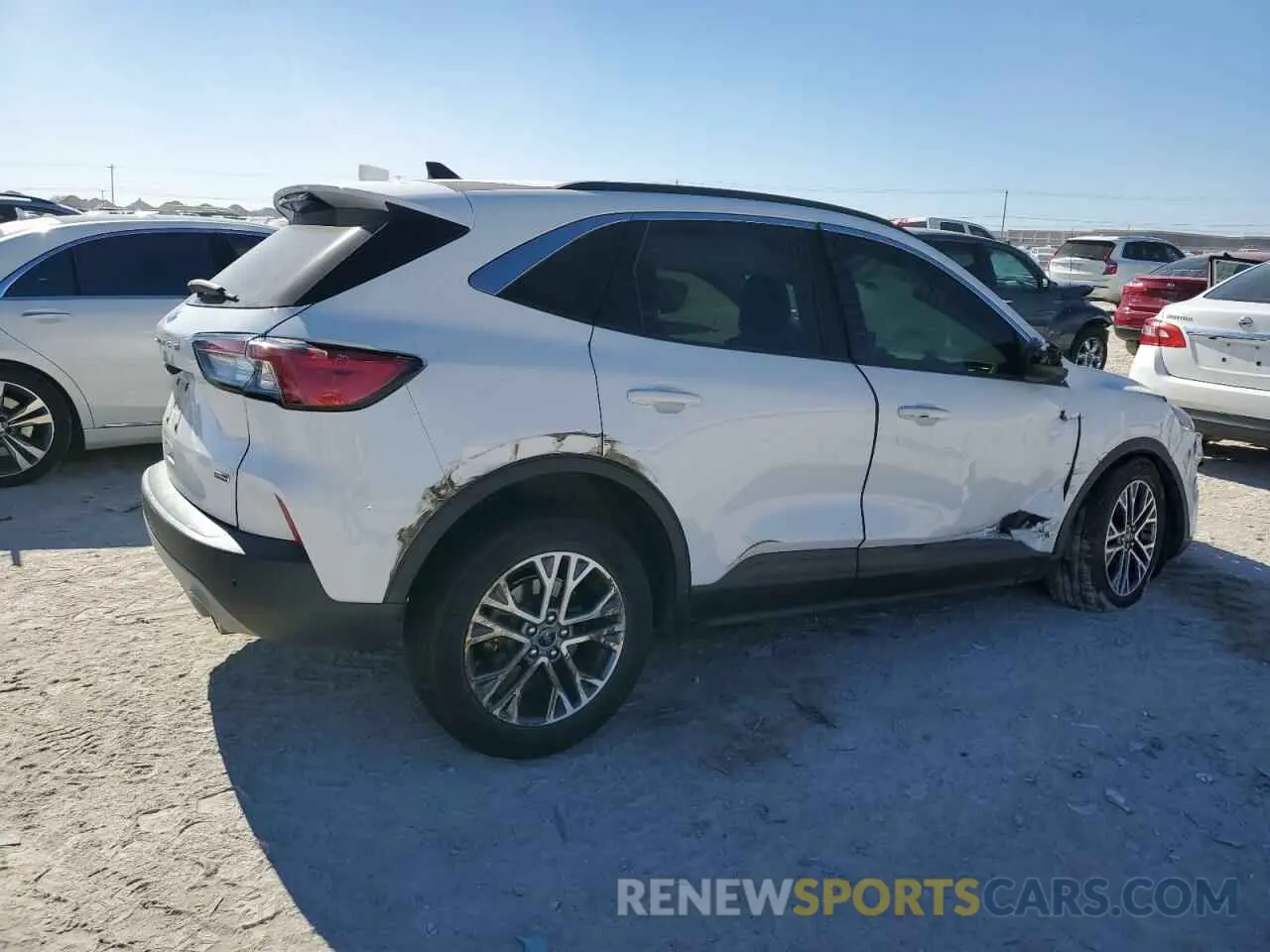 3 Photograph of a damaged car 1FMCU0CZ5MUA52570 FORD ESCAPE 2021