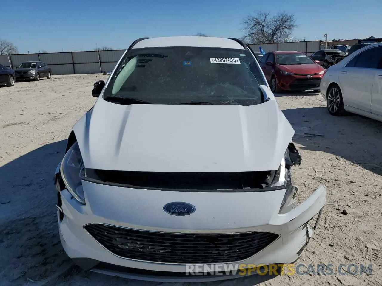 5 Photograph of a damaged car 1FMCU0CZ5MUA52570 FORD ESCAPE 2021