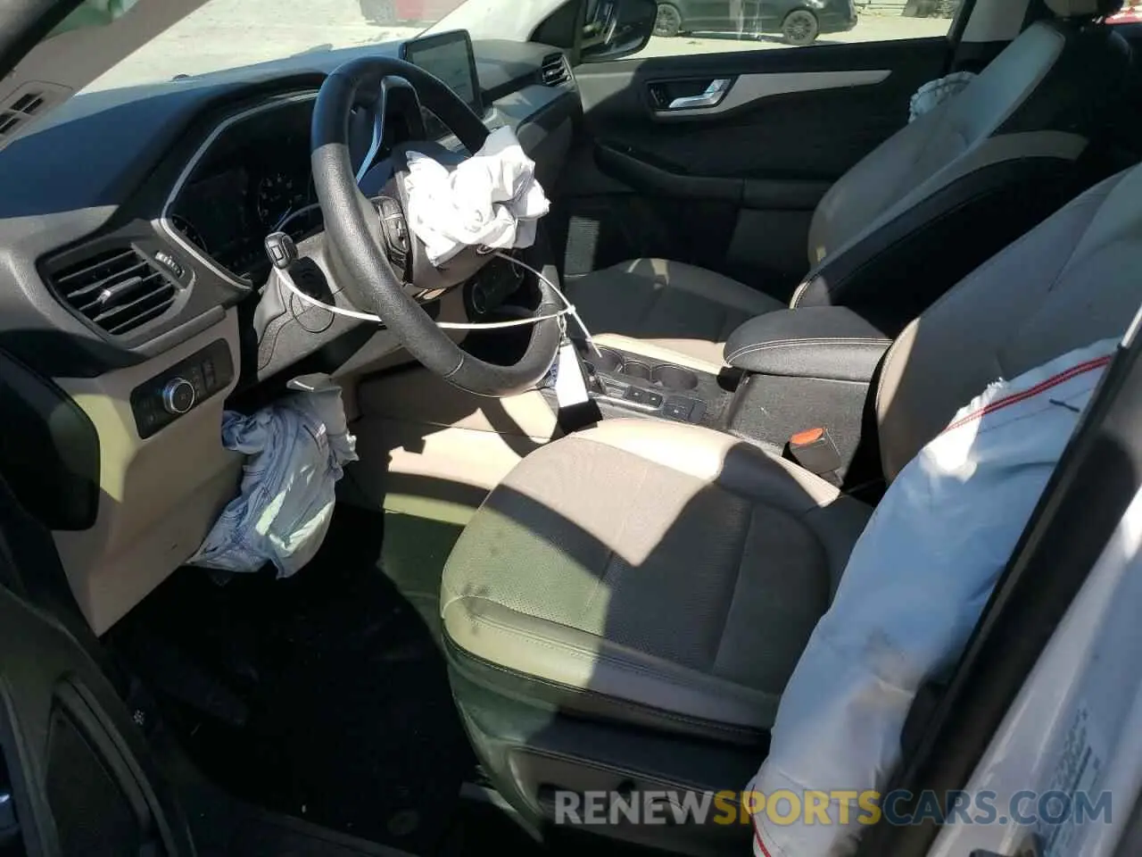 7 Photograph of a damaged car 1FMCU0CZ5MUA52570 FORD ESCAPE 2021