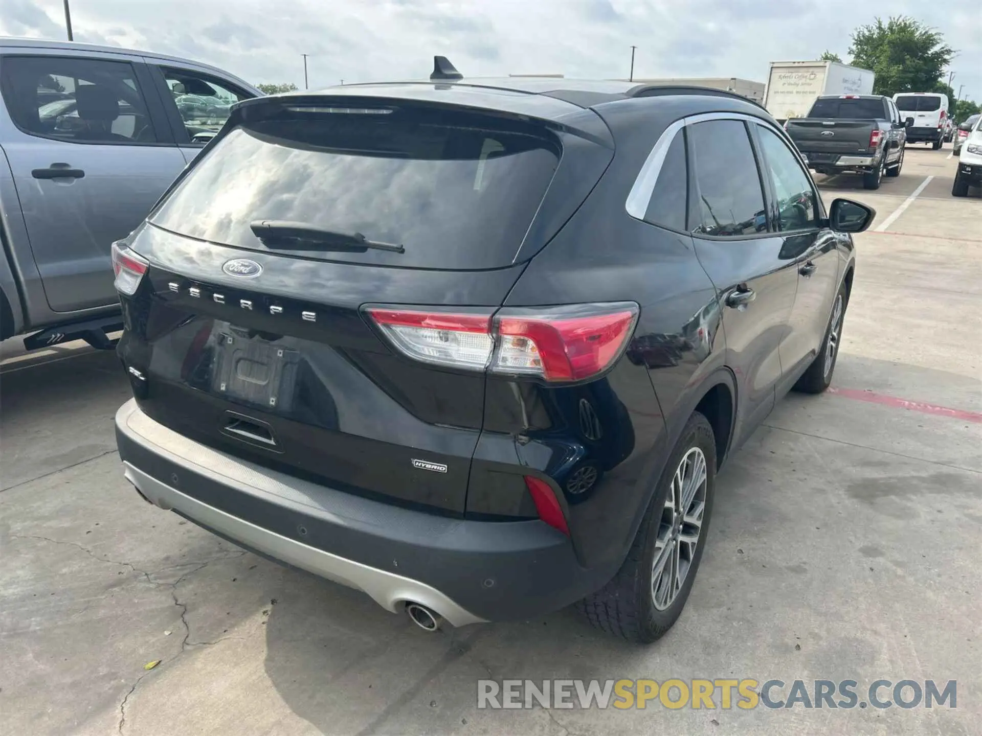 13 Photograph of a damaged car 1FMCU0CZ8MUB25933 FORD ESCAPE 2021