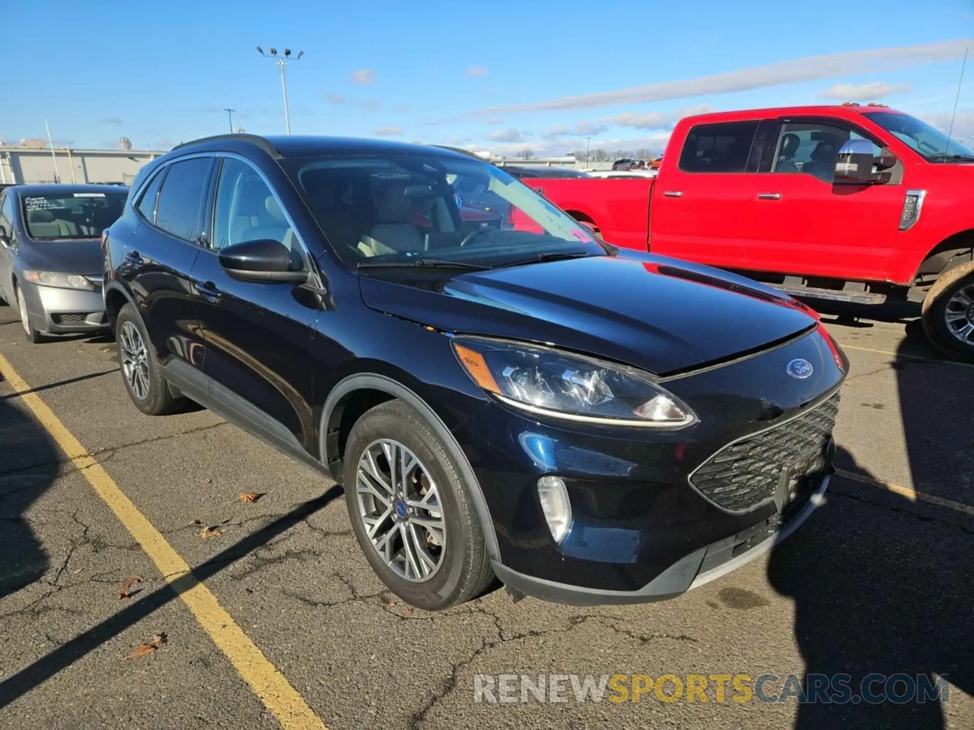 21 Photograph of a damaged car 1FMCU0CZ9MUA42432 FORD ESCAPE 2021