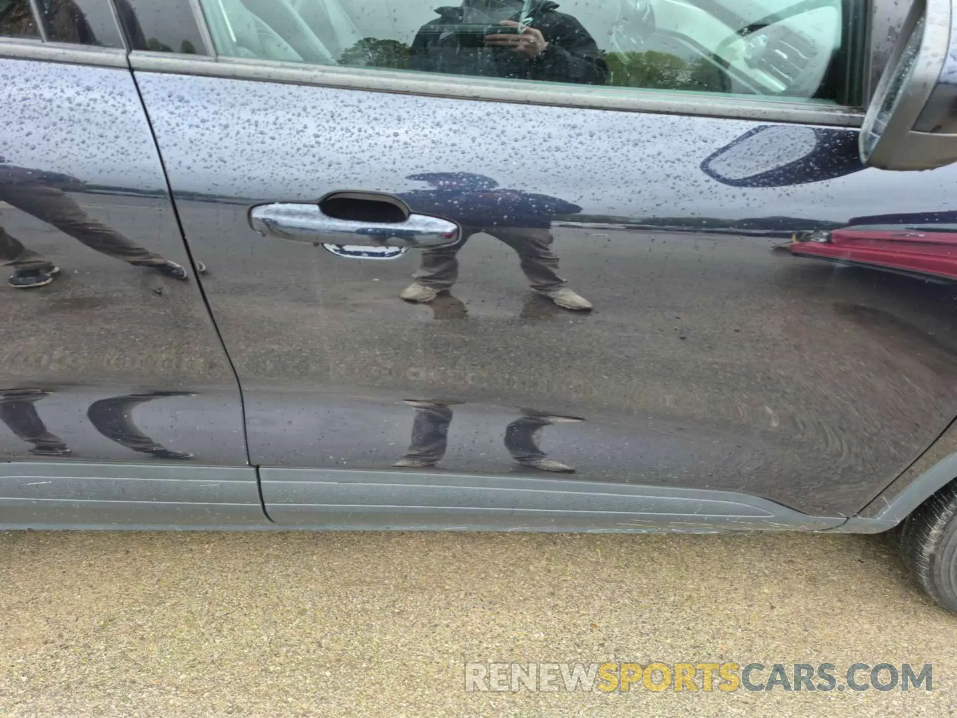 11 Photograph of a damaged car 1FMCU0CZ9MUB25164 FORD ESCAPE 2021