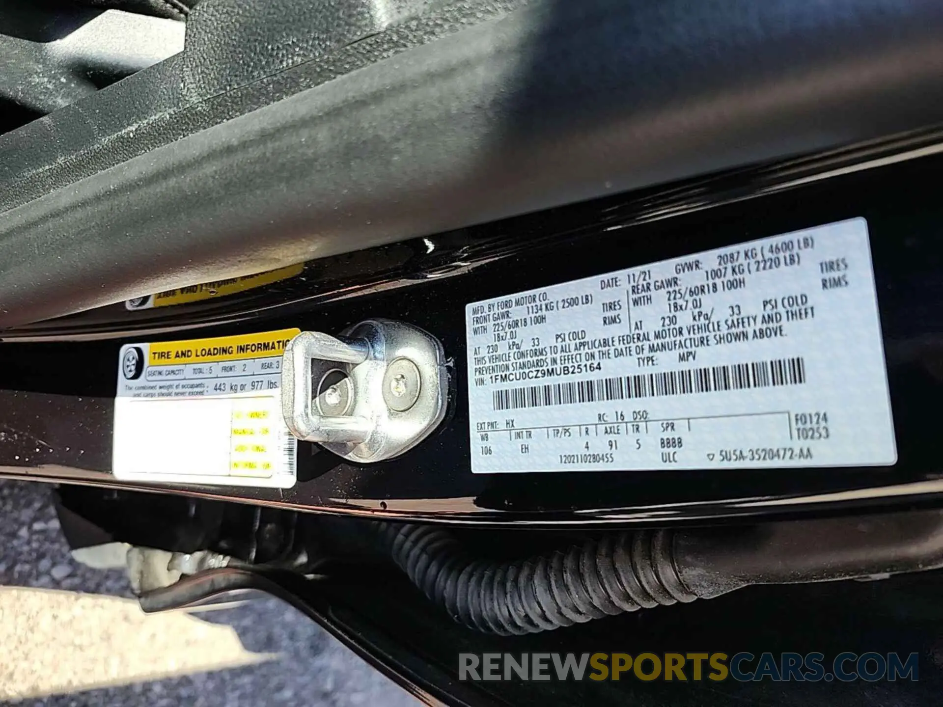 14 Photograph of a damaged car 1FMCU0CZ9MUB25164 FORD ESCAPE 2021