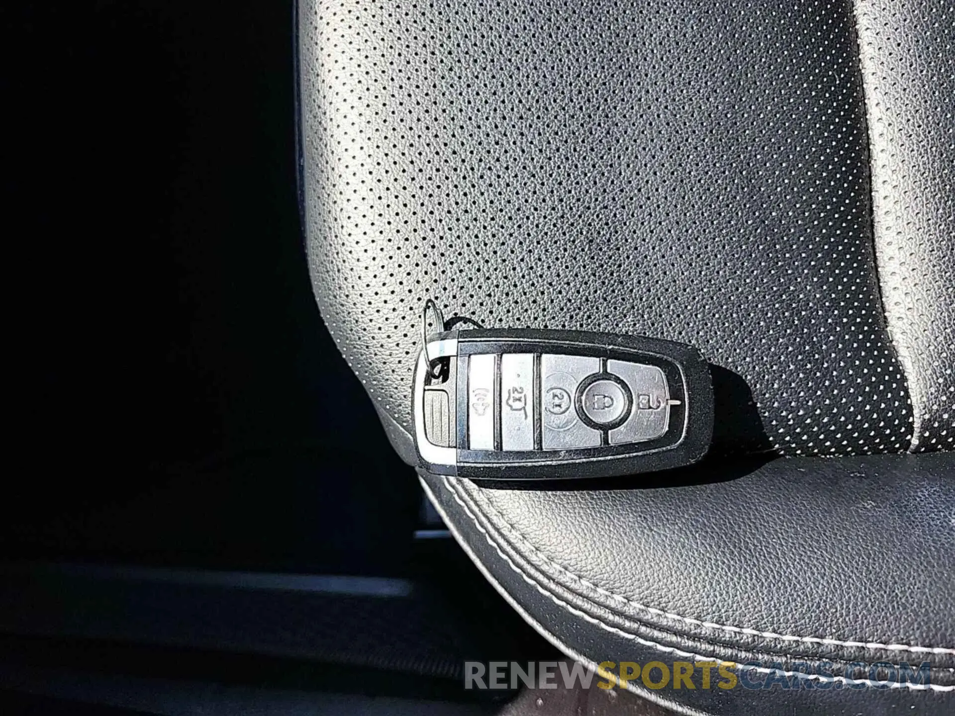 16 Photograph of a damaged car 1FMCU0CZ9MUB25164 FORD ESCAPE 2021