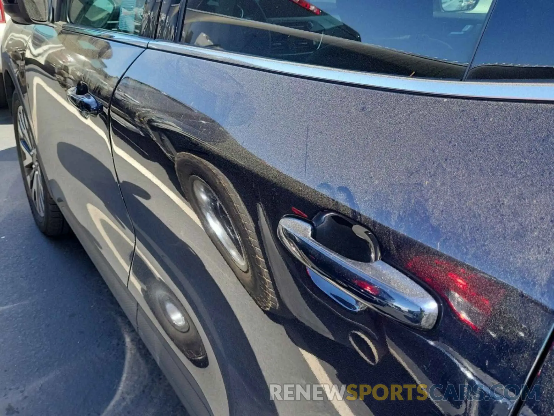 18 Photograph of a damaged car 1FMCU0DZ0MUA85653 FORD ESCAPE 2021