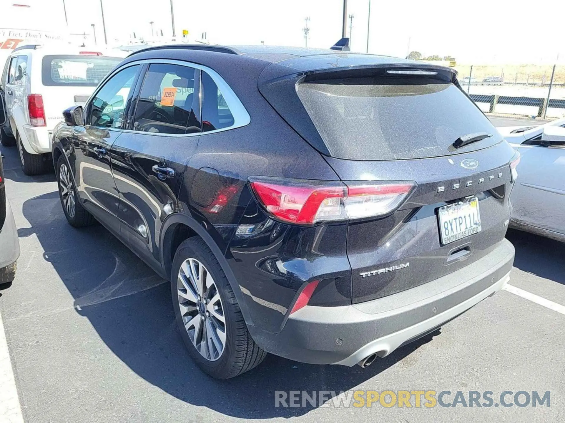 5 Photograph of a damaged car 1FMCU0DZ0MUA85653 FORD ESCAPE 2021