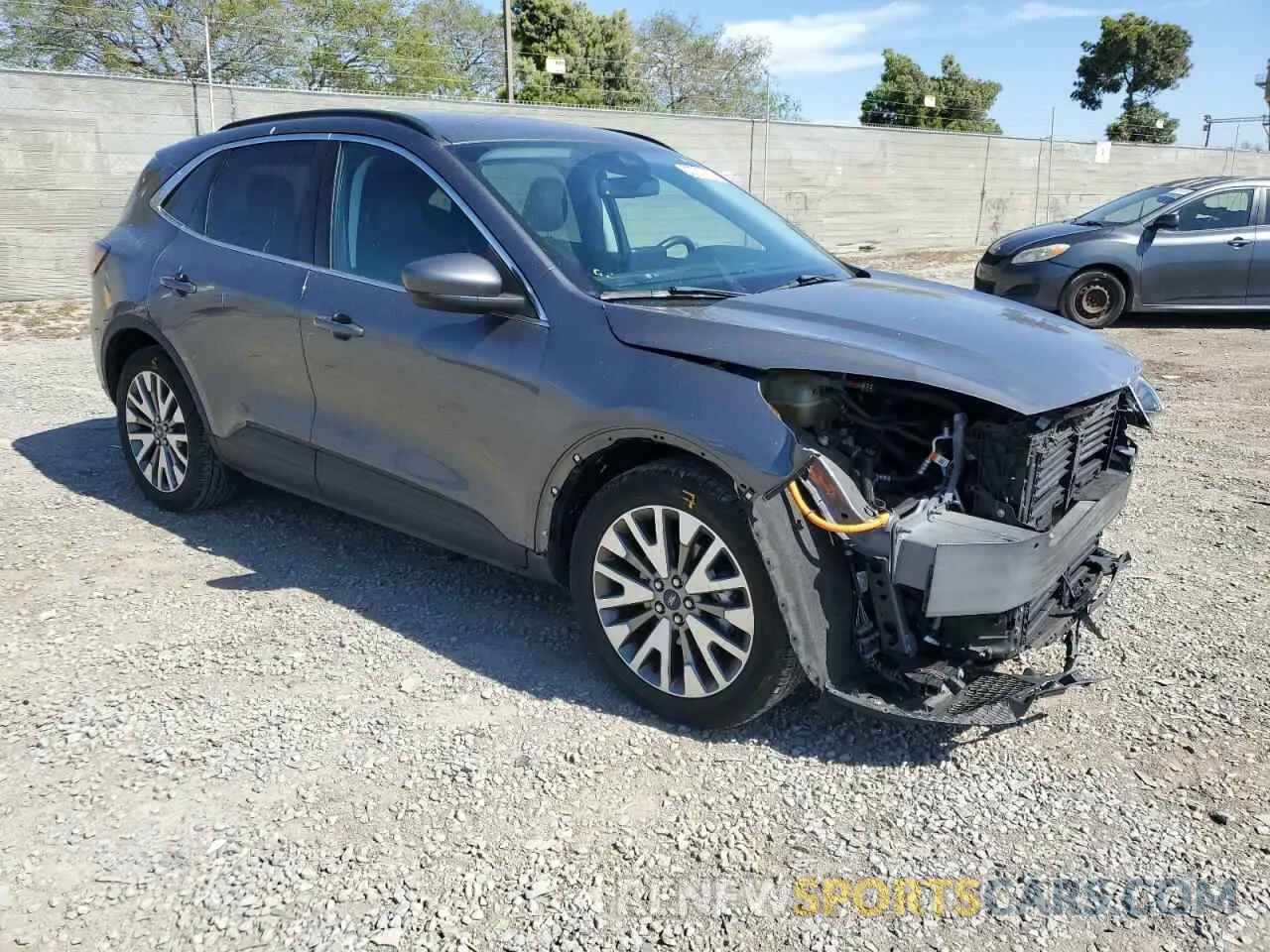 4 Photograph of a damaged car 1FMCU0DZ1MUA16227 FORD ESCAPE 2021