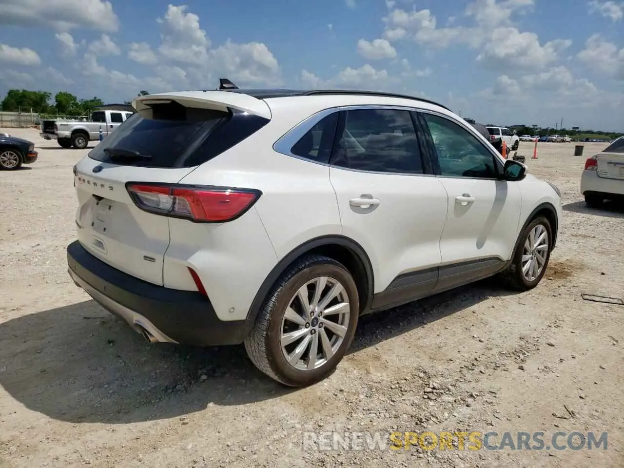 3 Photograph of a damaged car 1FMCU0DZ6MUA03327 FORD ESCAPE 2021