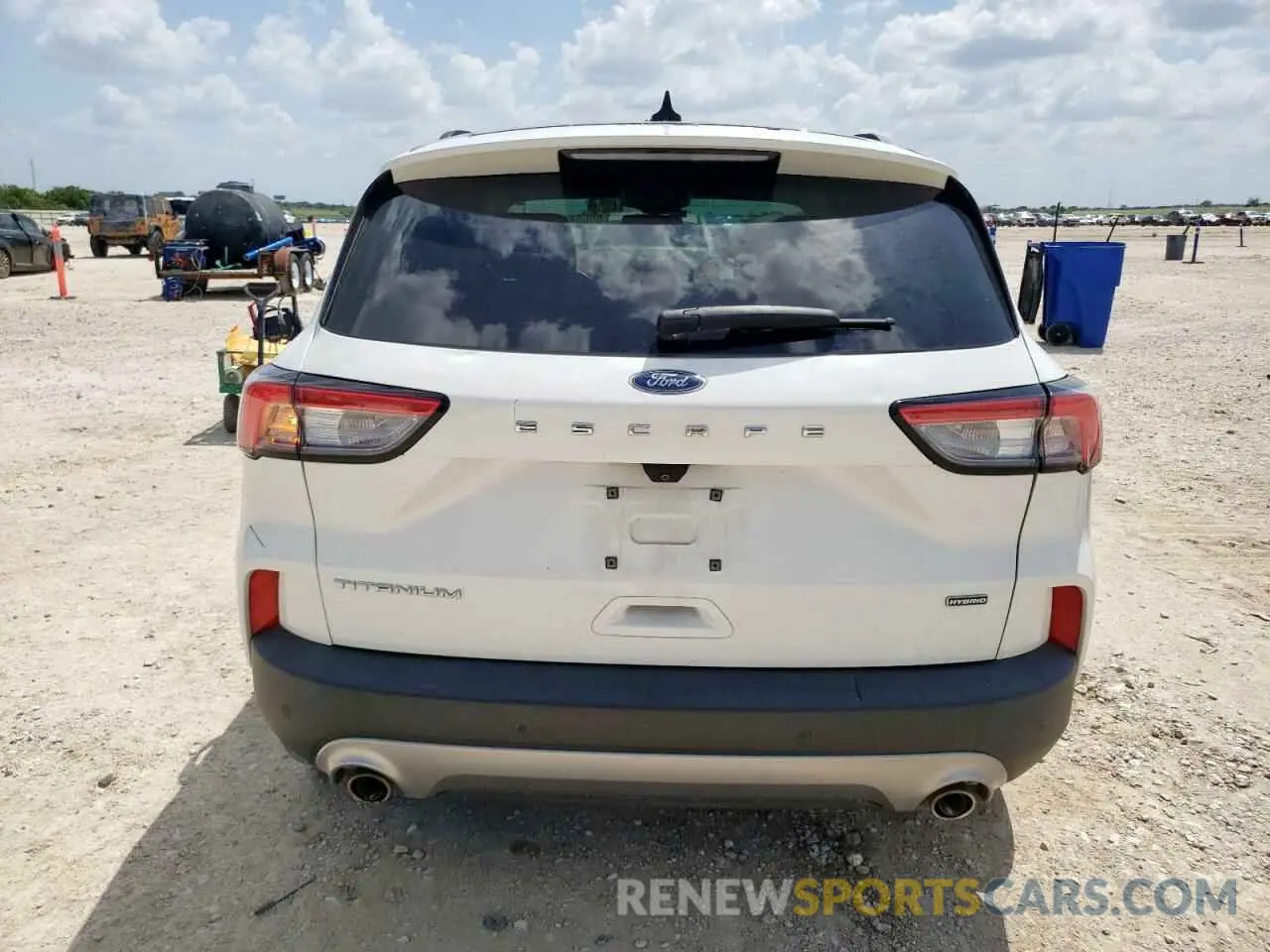 6 Photograph of a damaged car 1FMCU0DZ6MUA03327 FORD ESCAPE 2021