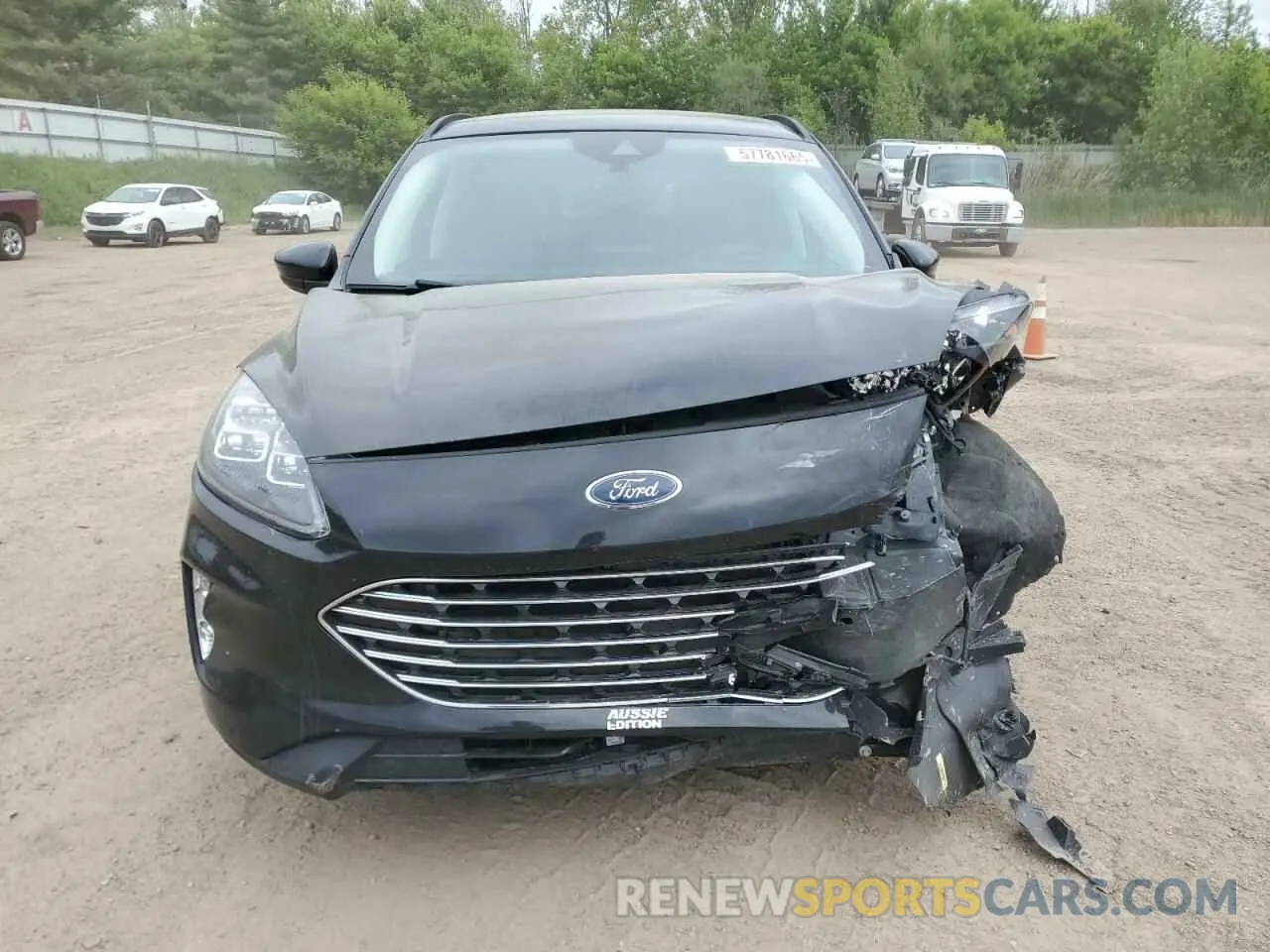 5 Photograph of a damaged car 1FMCU0DZ9MUA12040 FORD ESCAPE 2021