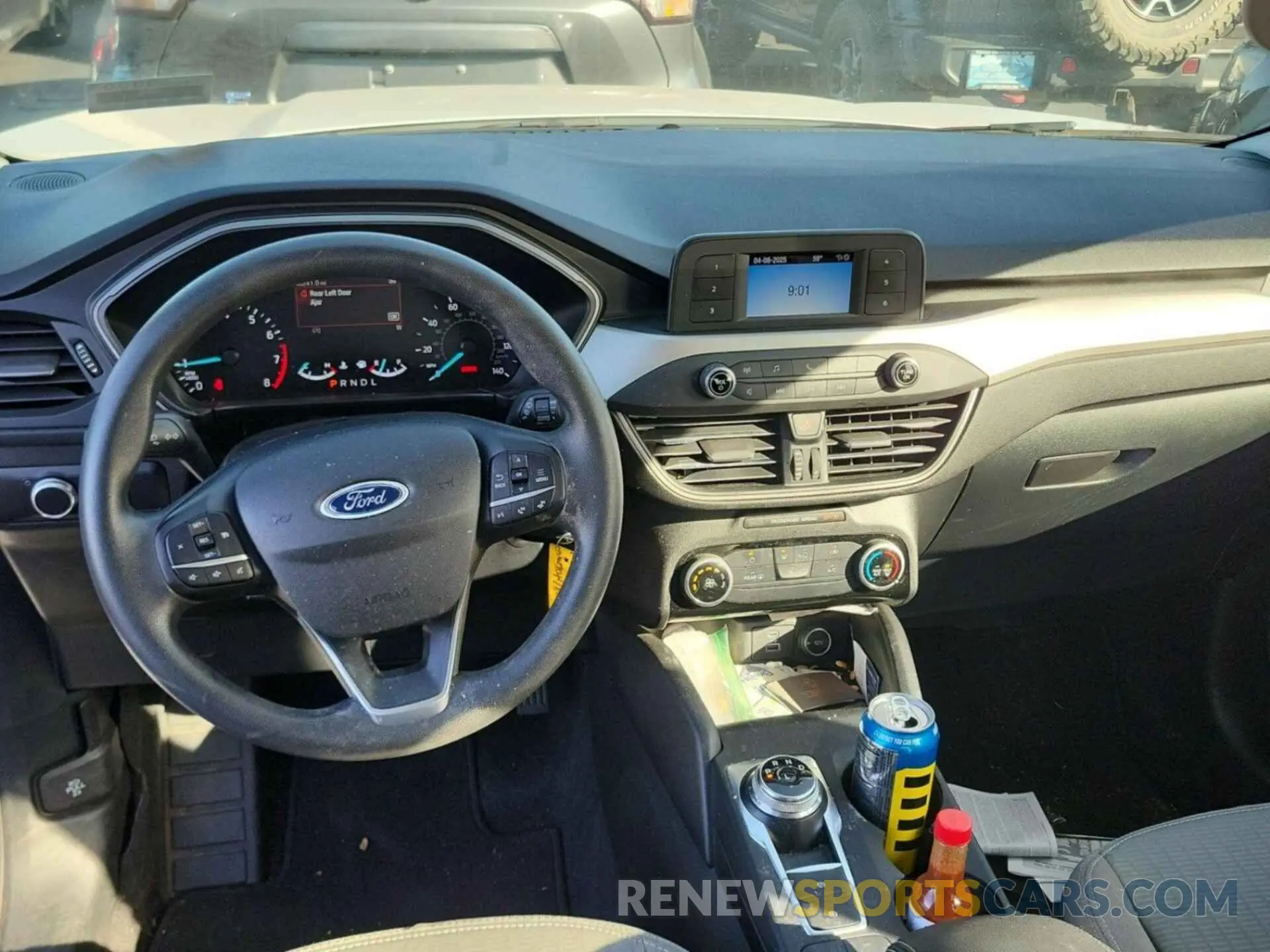 10 Photograph of a damaged car 1FMCU0F60MUA89060 FORD ESCAPE 2021
