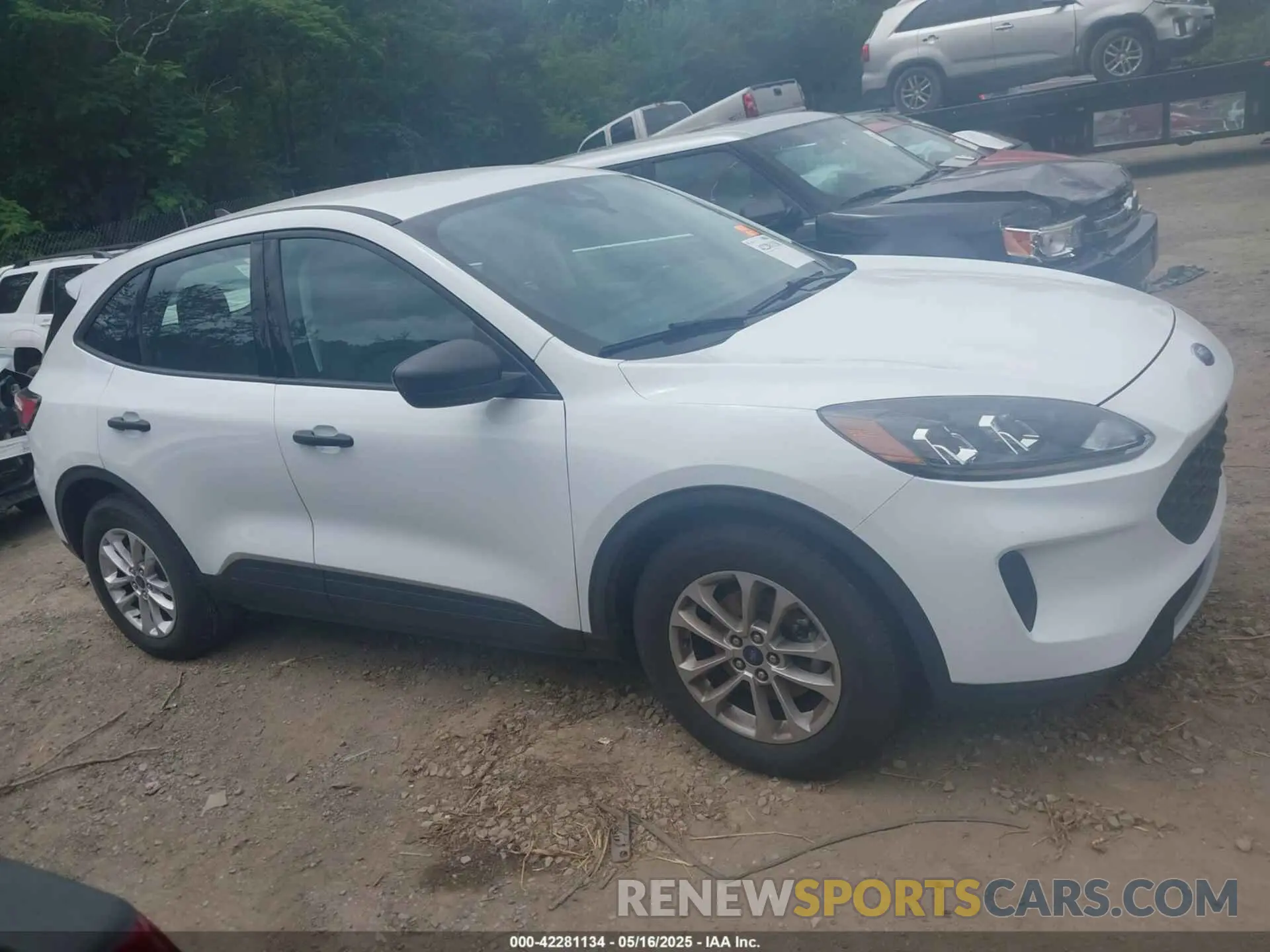 13 Photograph of a damaged car 1FMCU0F62MUA77668 FORD ESCAPE 2021