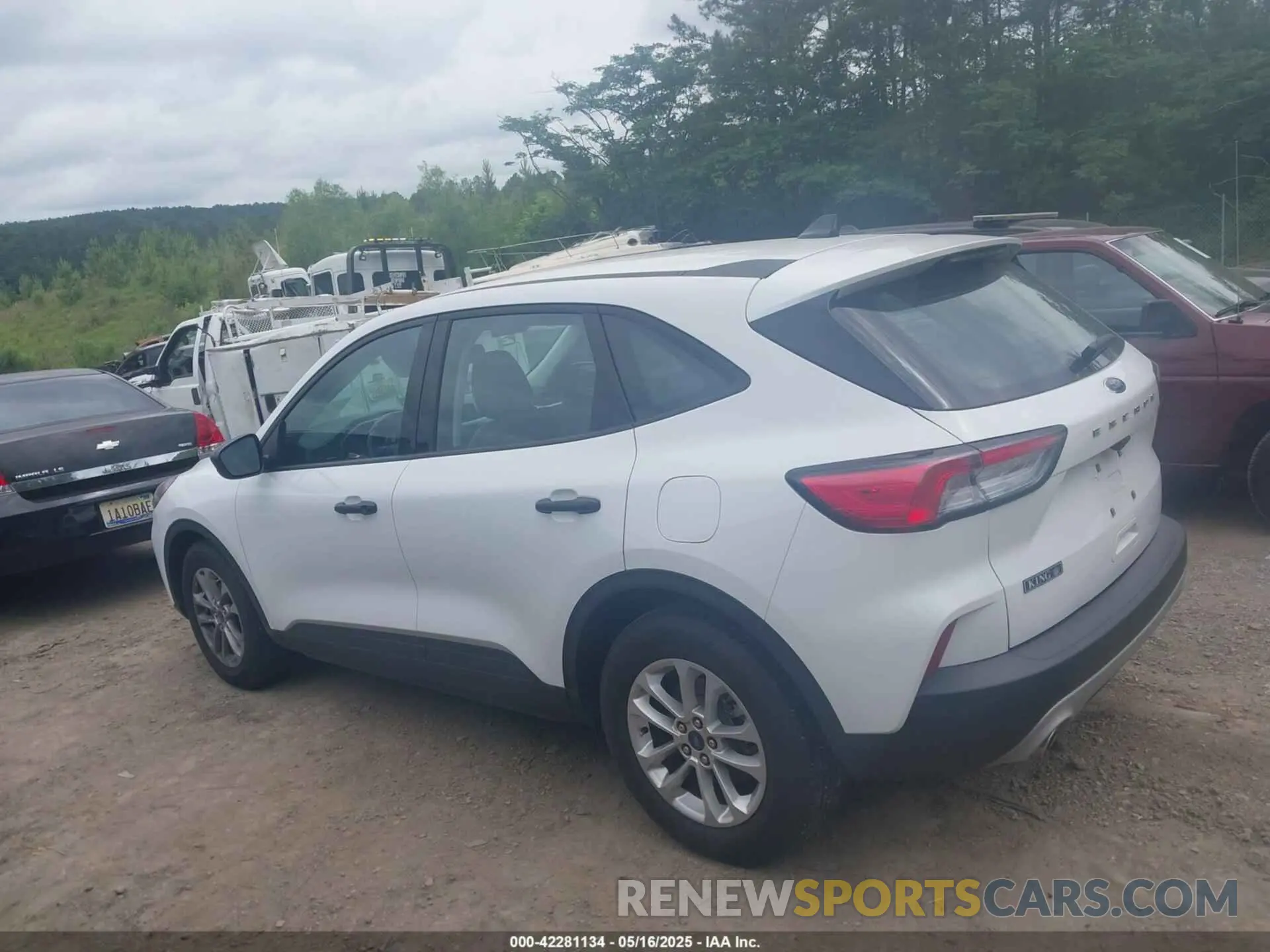 14 Photograph of a damaged car 1FMCU0F62MUA77668 FORD ESCAPE 2021