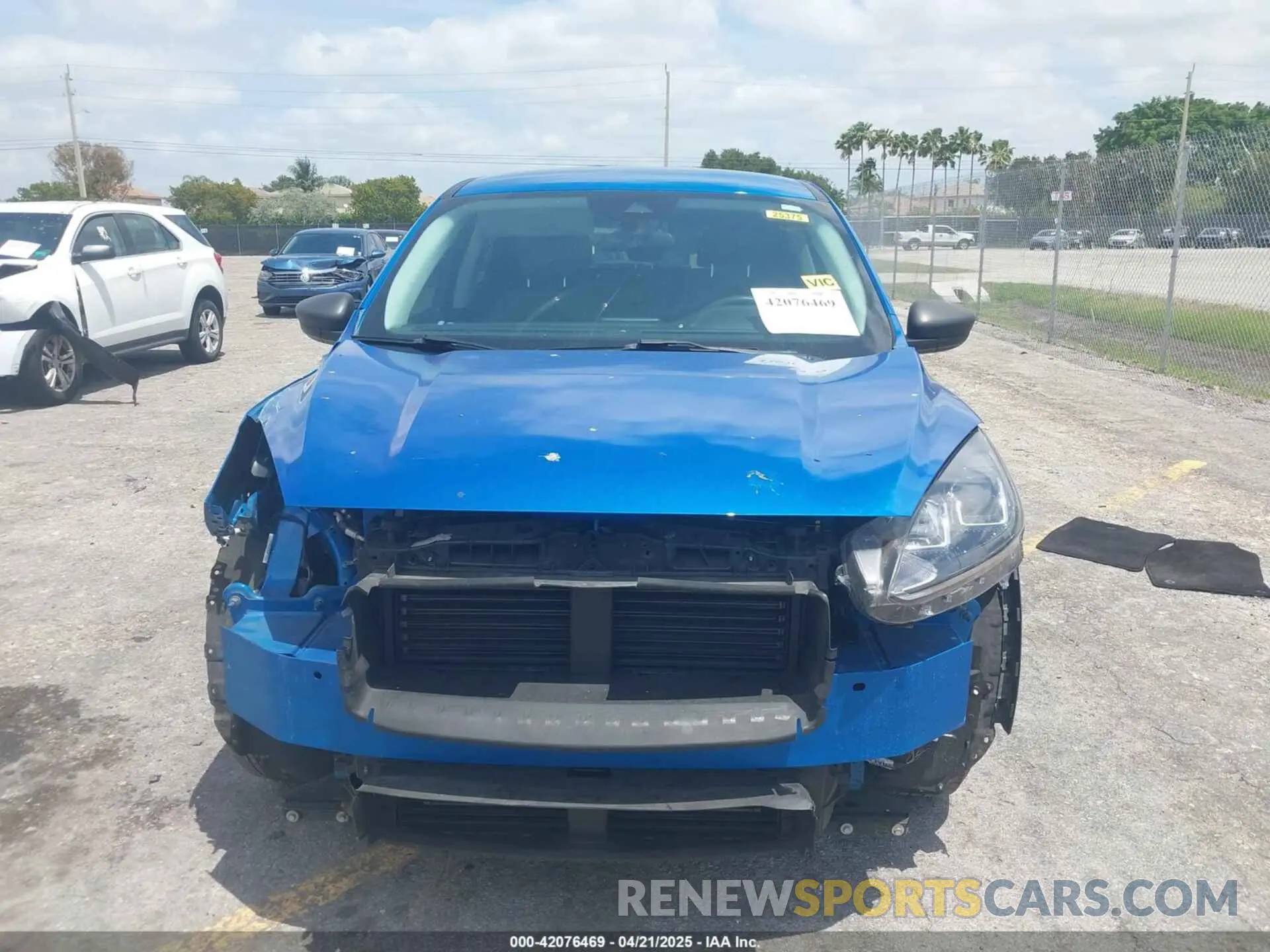13 Photograph of a damaged car 1FMCU0F64MUA25779 FORD ESCAPE 2021