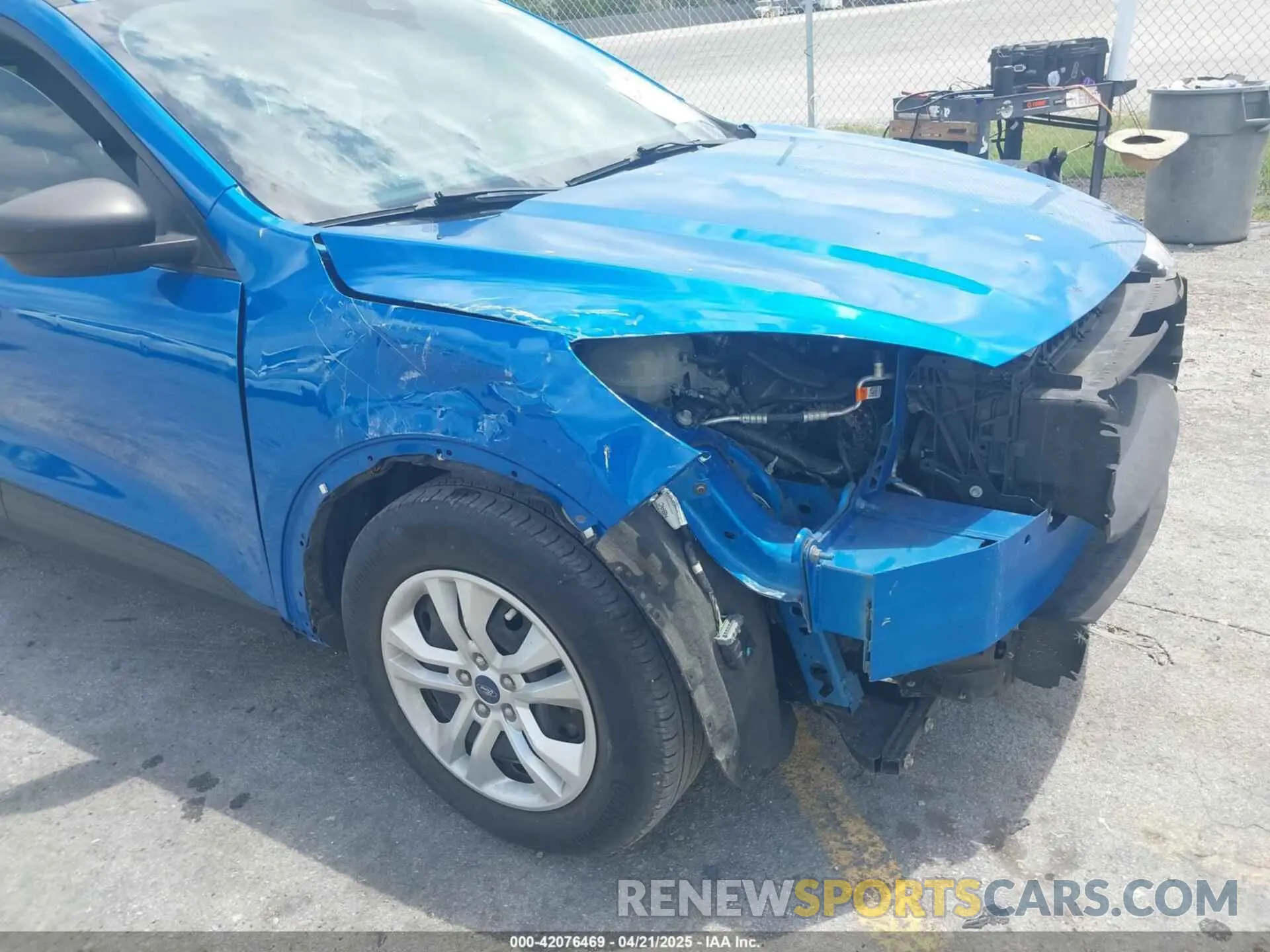 6 Photograph of a damaged car 1FMCU0F64MUA25779 FORD ESCAPE 2021