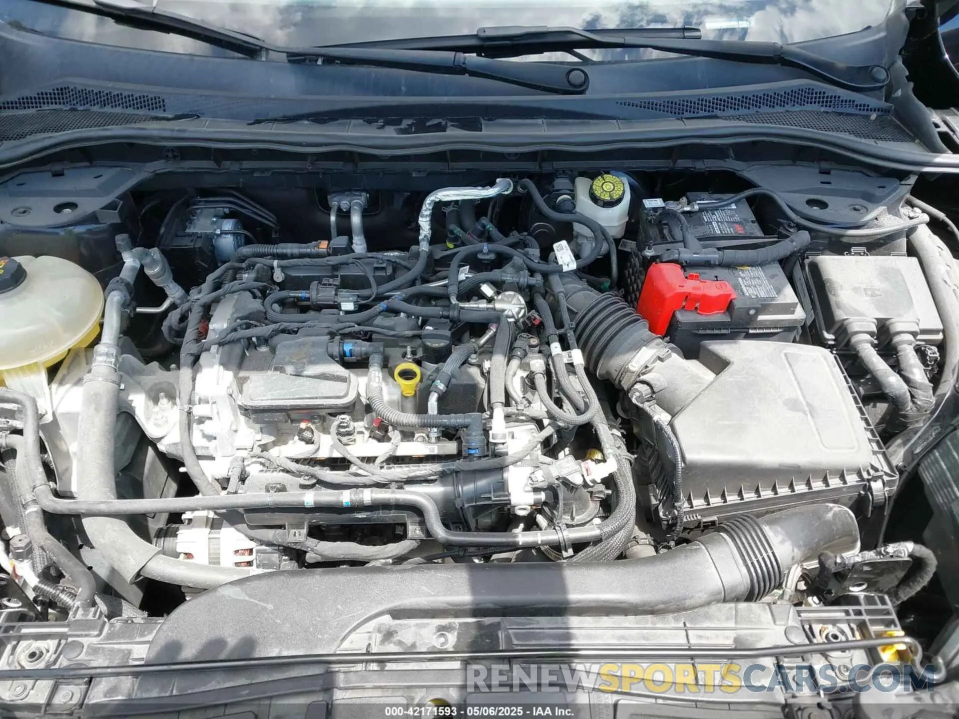 10 Photograph of a damaged car 1FMCU0F65MUA22969 FORD ESCAPE 2021