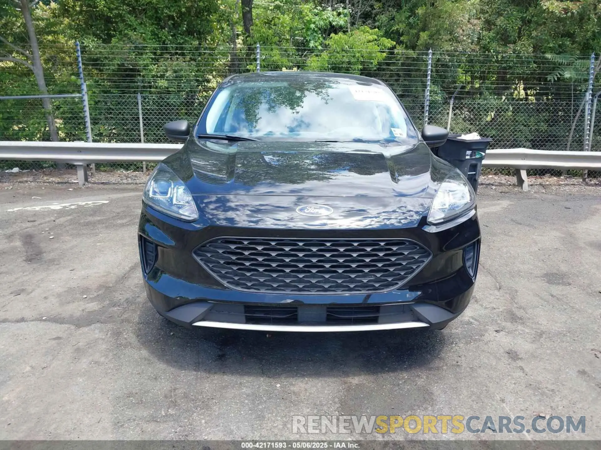12 Photograph of a damaged car 1FMCU0F65MUA22969 FORD ESCAPE 2021