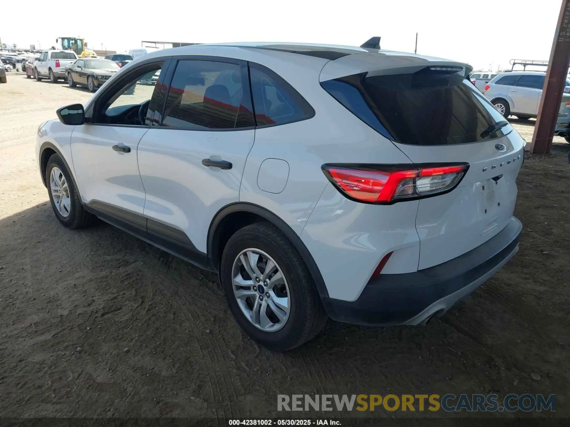 3 Photograph of a damaged car 1FMCU0F66MUA27484 FORD ESCAPE 2021