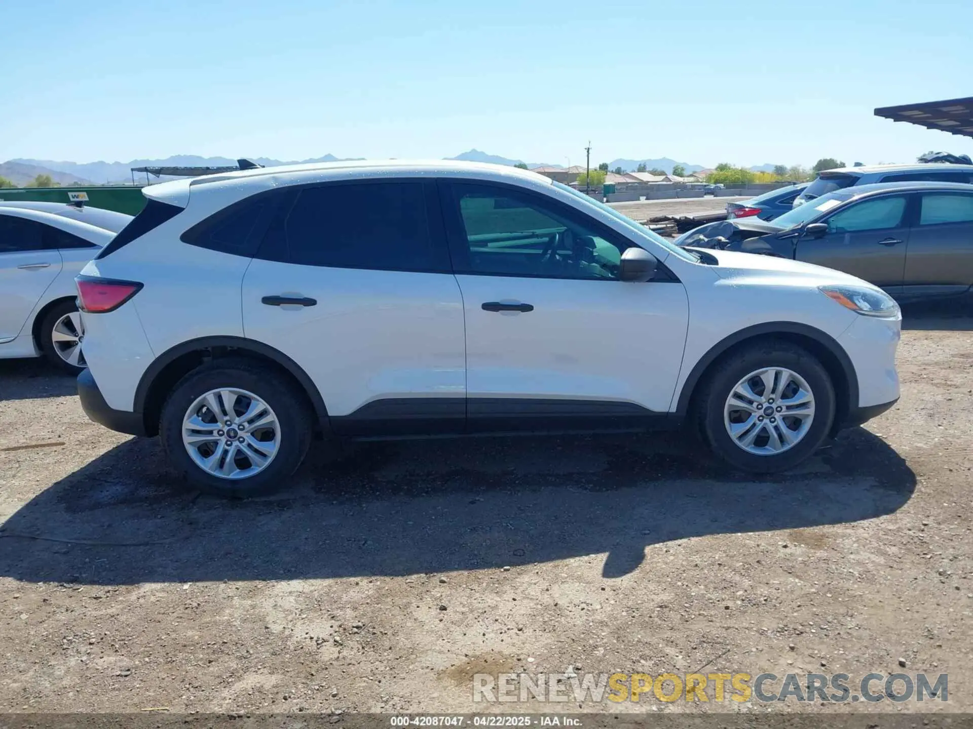 13 Photograph of a damaged car 1FMCU0F66MUA84316 FORD ESCAPE 2021