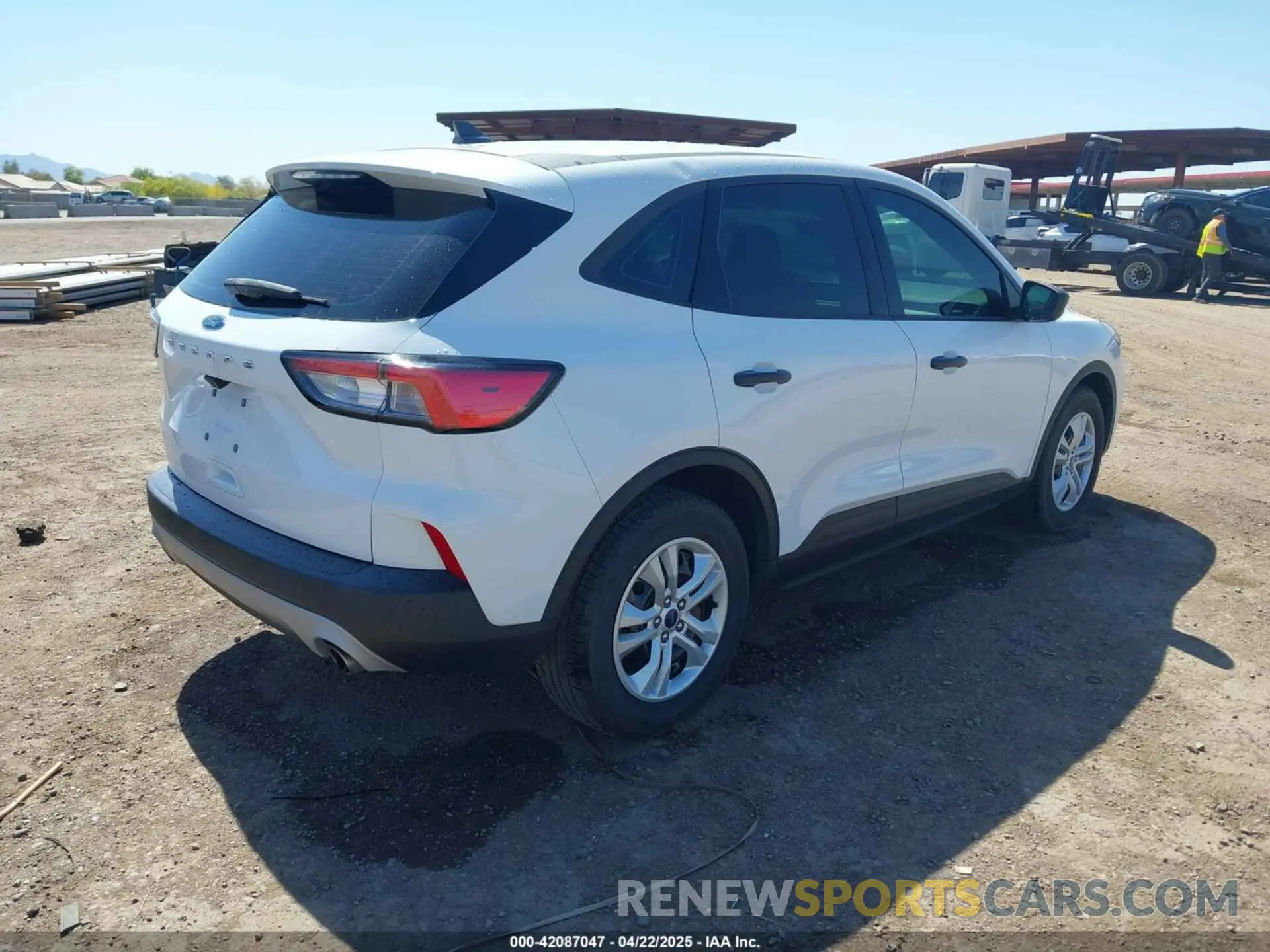 4 Photograph of a damaged car 1FMCU0F66MUA84316 FORD ESCAPE 2021