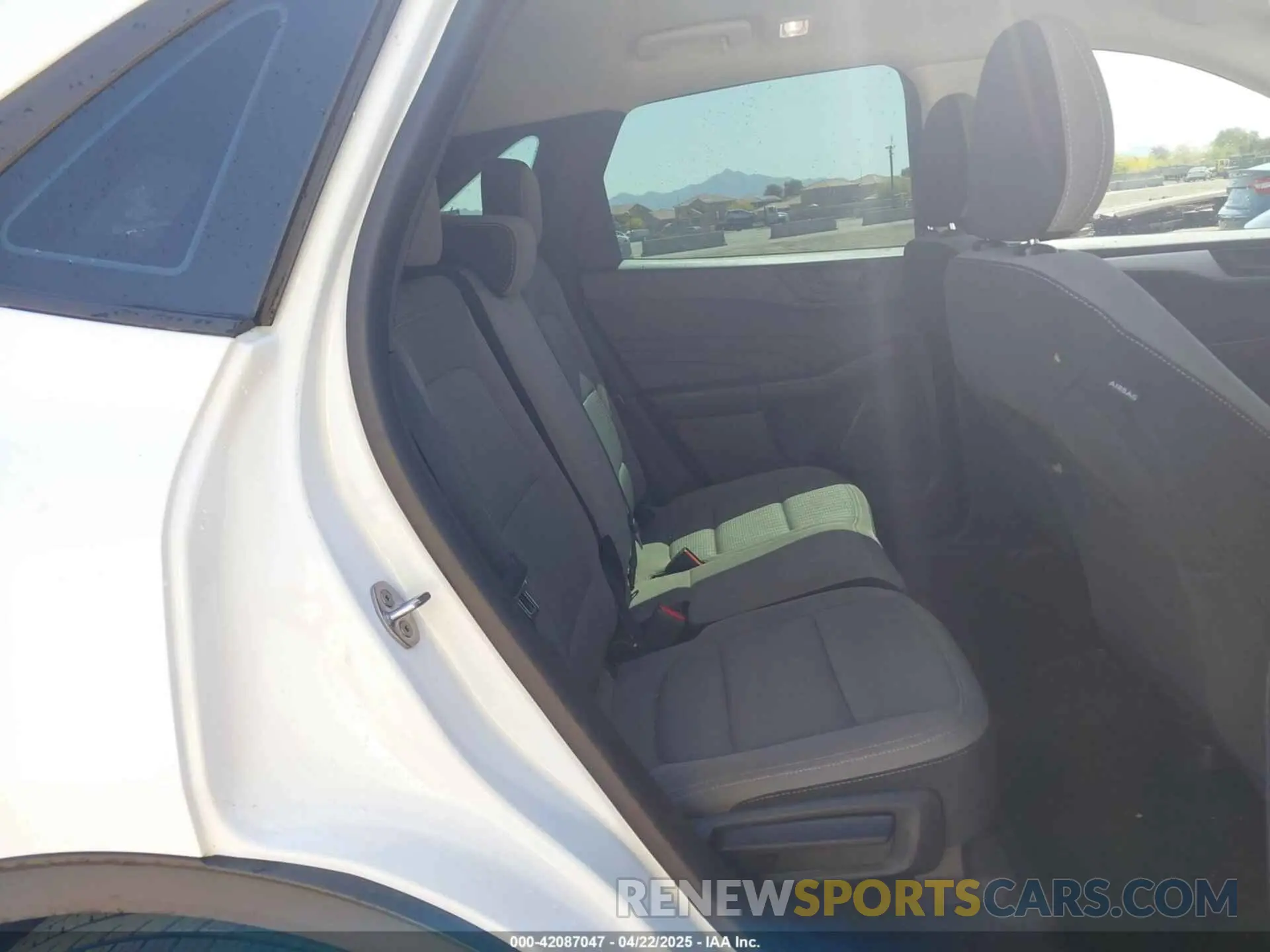 8 Photograph of a damaged car 1FMCU0F66MUA84316 FORD ESCAPE 2021