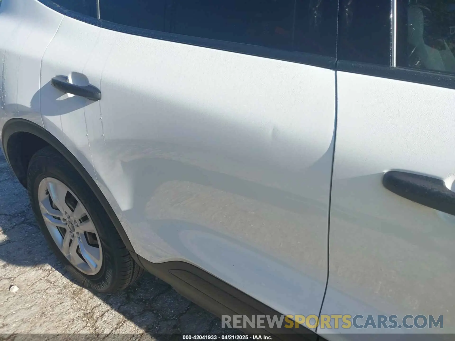 6 Photograph of a damaged car 1FMCU0F67MUA84633 FORD ESCAPE 2021