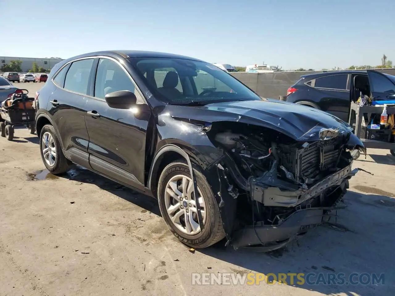 4 Photograph of a damaged car 1FMCU0F67MUB00541 FORD ESCAPE 2021