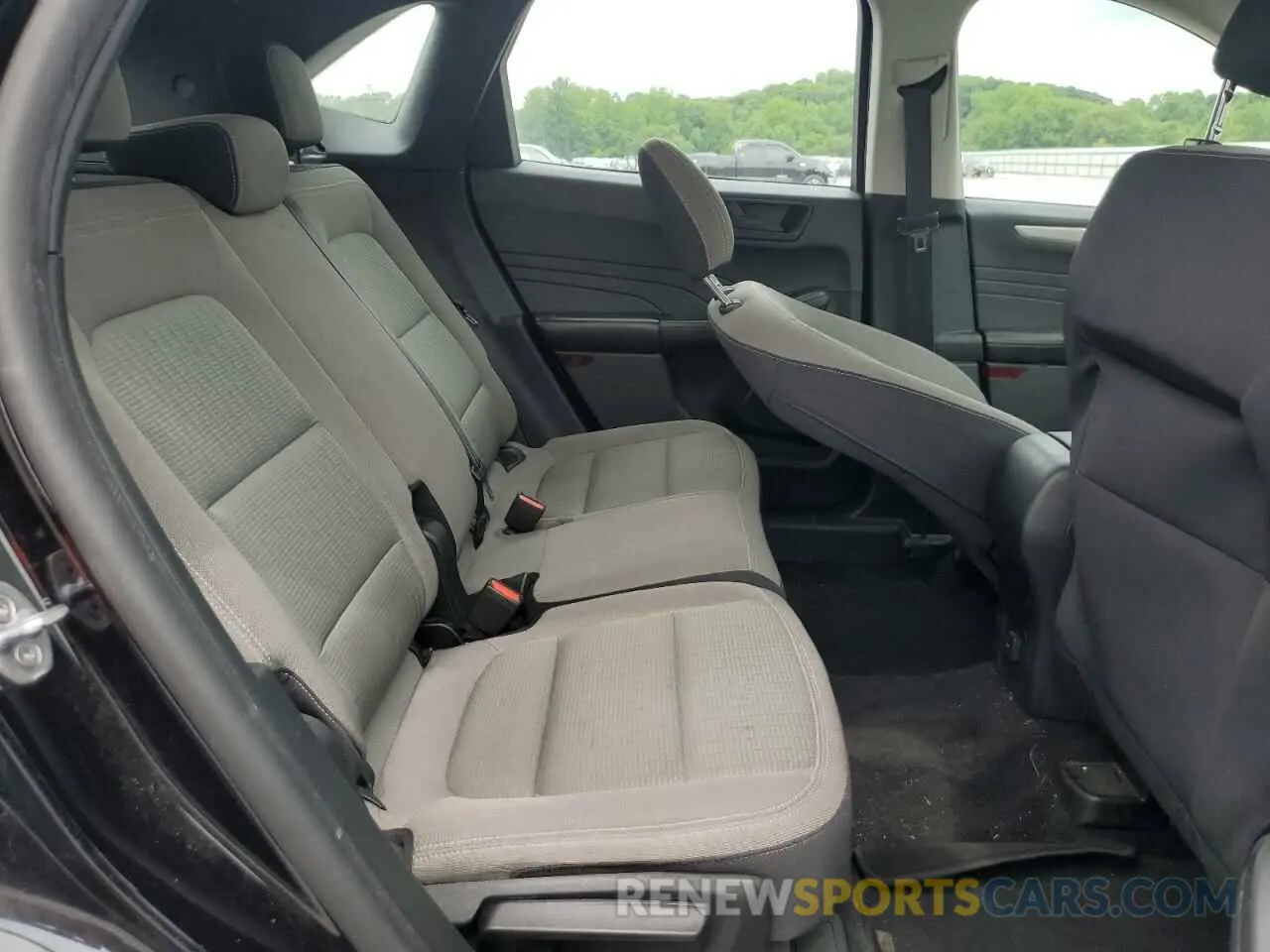 11 Photograph of a damaged car 1FMCU0F68MUA26160 FORD ESCAPE 2021