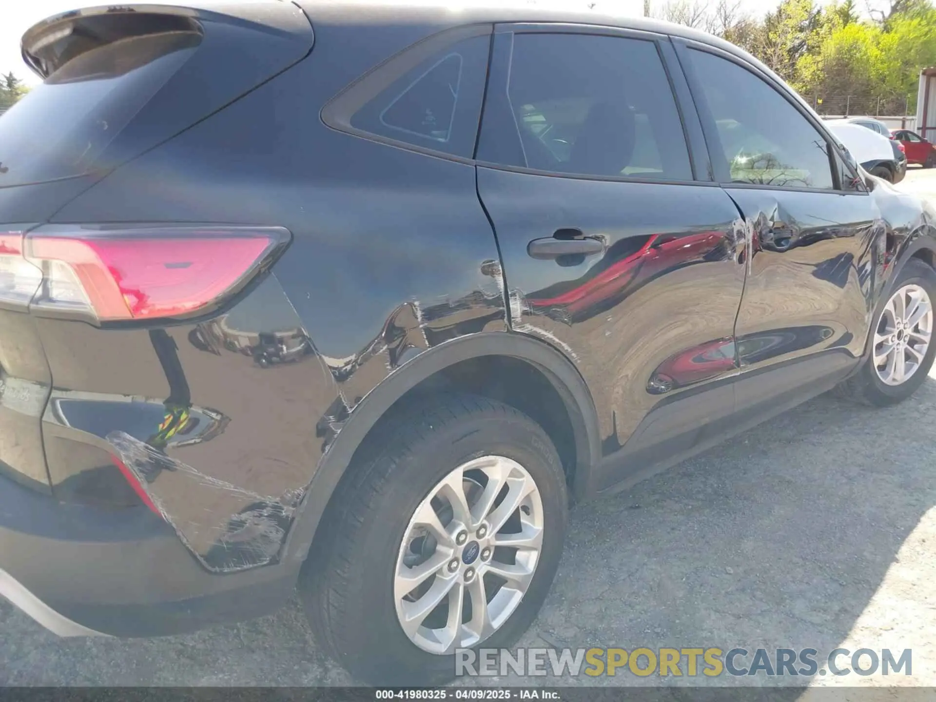 6 Photograph of a damaged car 1FMCU0F68MUA49499 FORD ESCAPE 2021