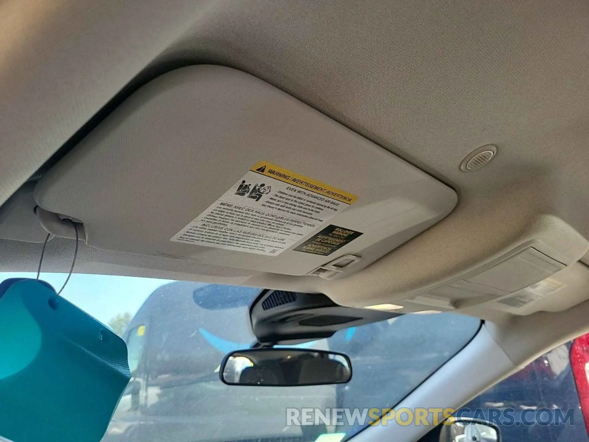 18 Photograph of a damaged car 1FMCU0F68MUA99044 FORD ESCAPE 2021