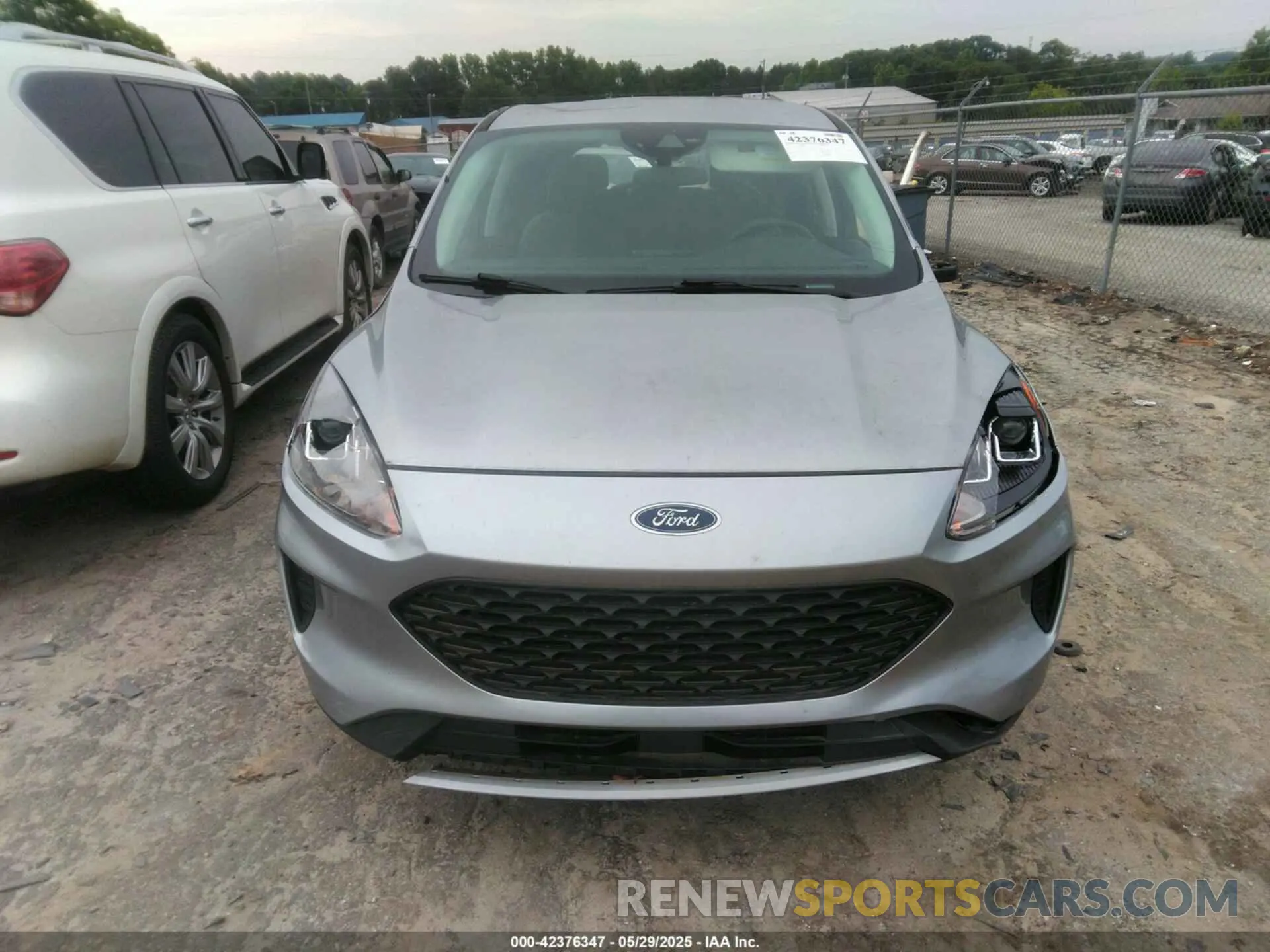 12 Photograph of a damaged car 1FMCU0F69MUA76761 FORD ESCAPE 2021