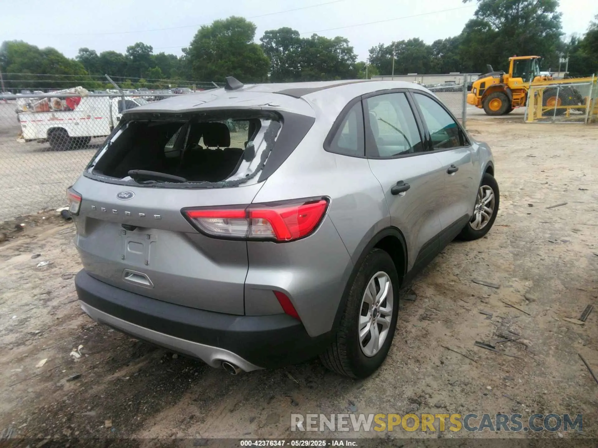 4 Photograph of a damaged car 1FMCU0F69MUA76761 FORD ESCAPE 2021