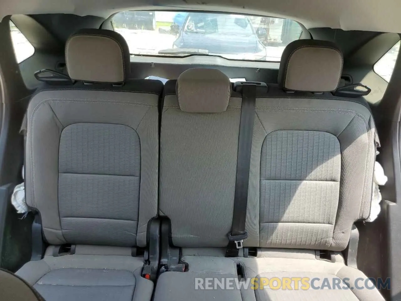 10 Photograph of a damaged car 1FMCU0F69MUB10990 FORD ESCAPE 2021
