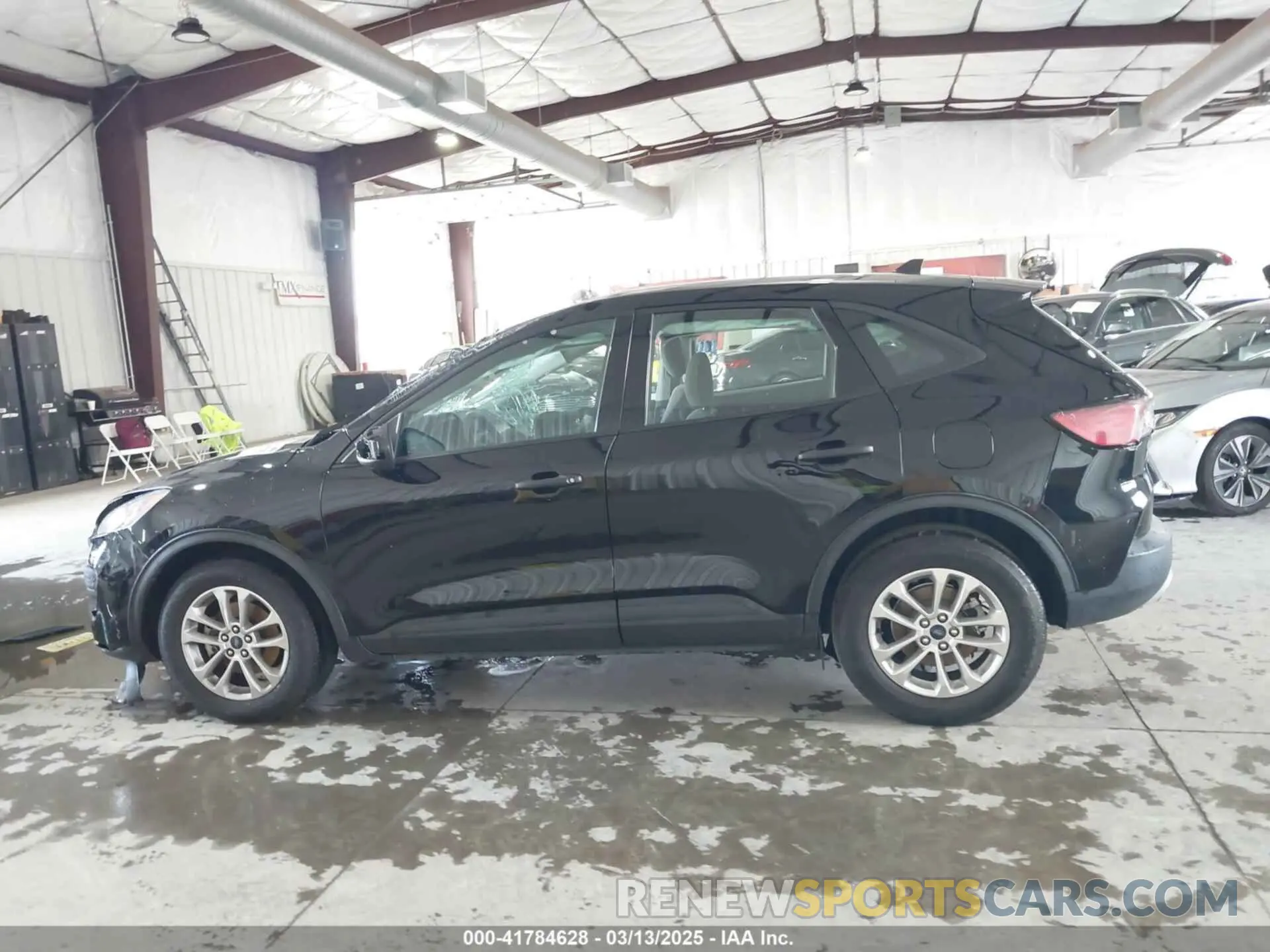 15 Photograph of a damaged car 1FMCU0F6XMUA77921 FORD ESCAPE 2021