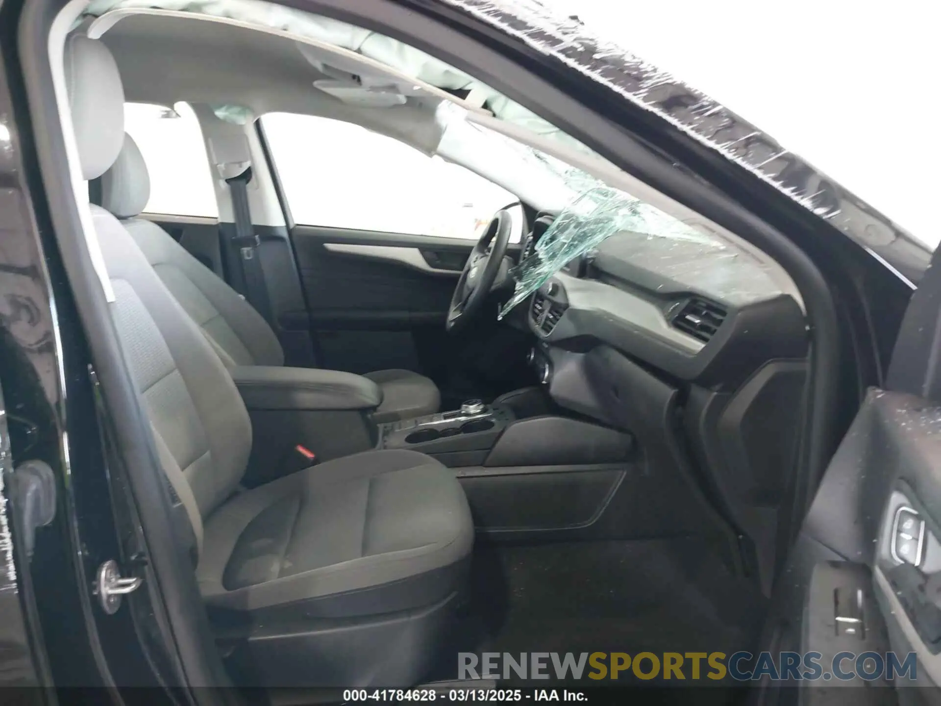 5 Photograph of a damaged car 1FMCU0F6XMUA77921 FORD ESCAPE 2021
