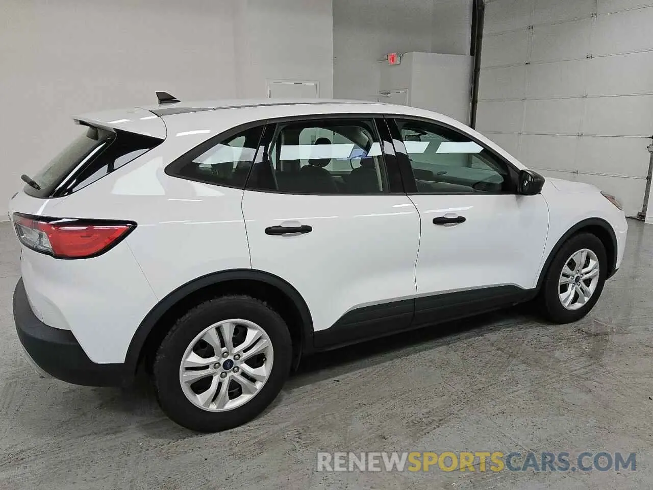 3 Photograph of a damaged car 1FMCU0F6XMUA84433 FORD ESCAPE 2021