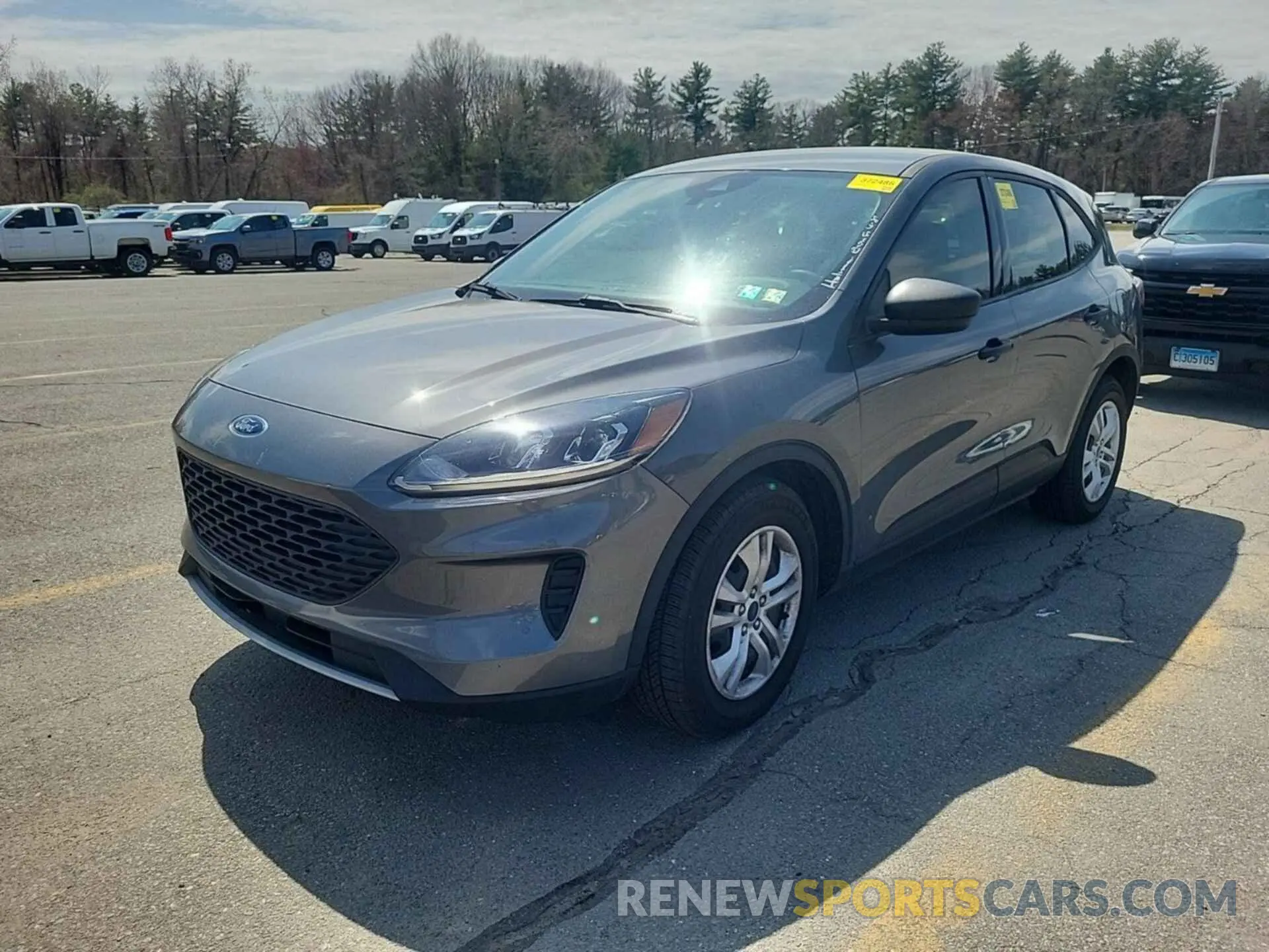 17 Photograph of a damaged car 1FMCU0F6XMUB00596 FORD ESCAPE 2021