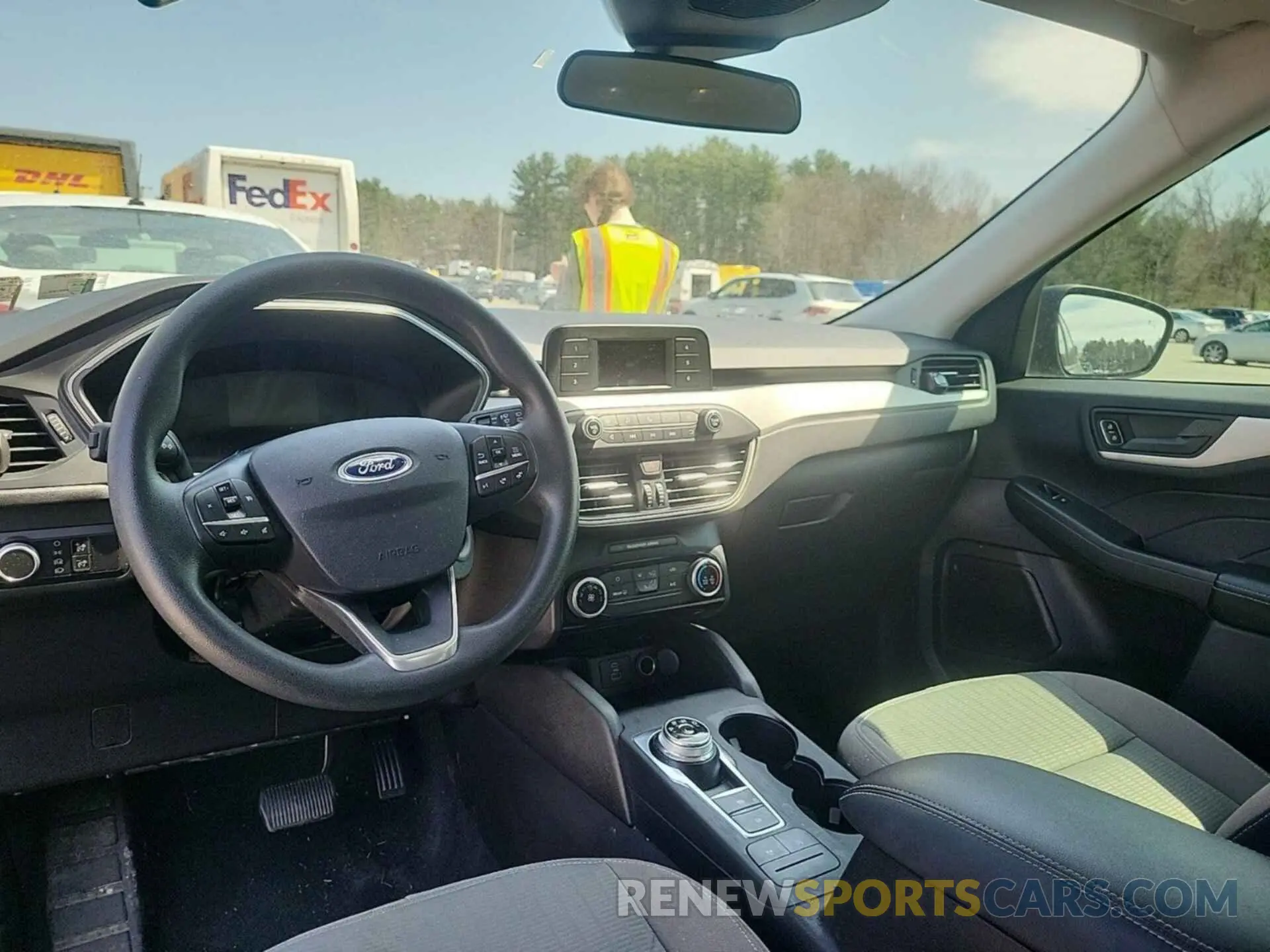 25 Photograph of a damaged car 1FMCU0F6XMUB00596 FORD ESCAPE 2021