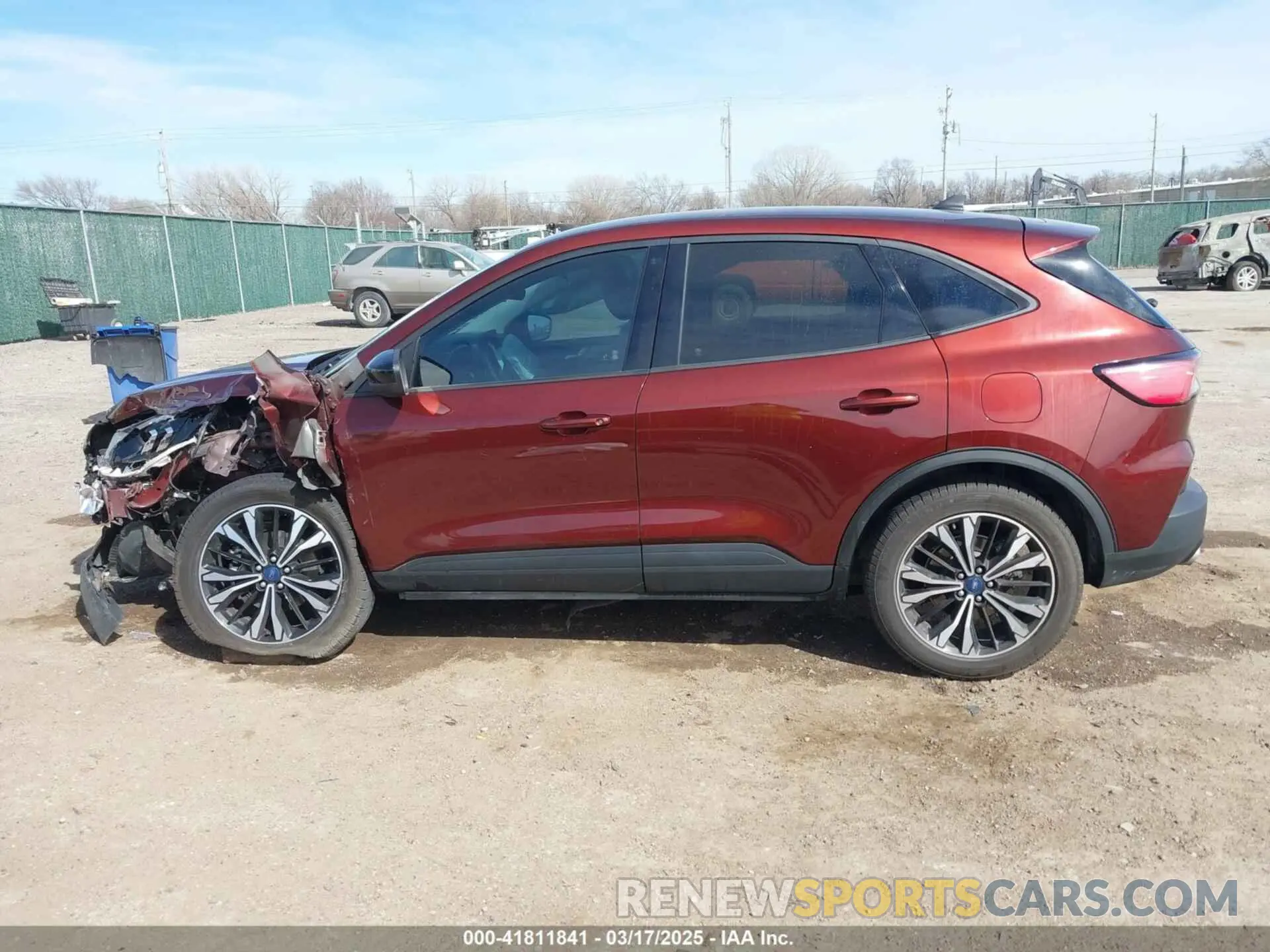 15 Photograph of a damaged car 1FMCU0G60MUA24997 FORD ESCAPE 2021