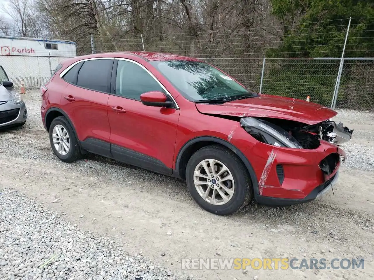 4 Photograph of a damaged car 1FMCU0G60MUA31268 FORD ESCAPE 2021