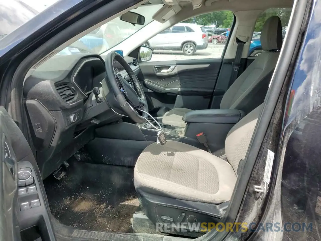 7 Photograph of a damaged car 1FMCU0G60MUA49253 FORD ESCAPE 2021