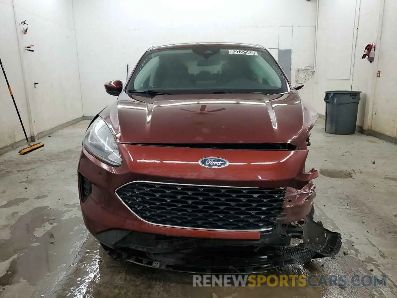 5 Photograph of a damaged car 1FMCU0G60MUA69776 FORD ESCAPE 2021